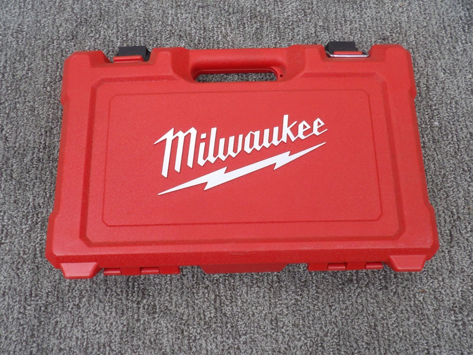 Milwaukee 43-Piece 3/8″ Drive Shockwave Impact Socket «CASE ONLY»