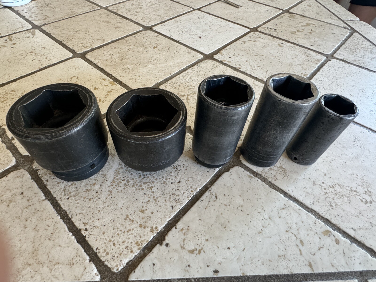 Snap On Set of 5 Large Impact Sockets, Good condition, Priced Well cheap ship