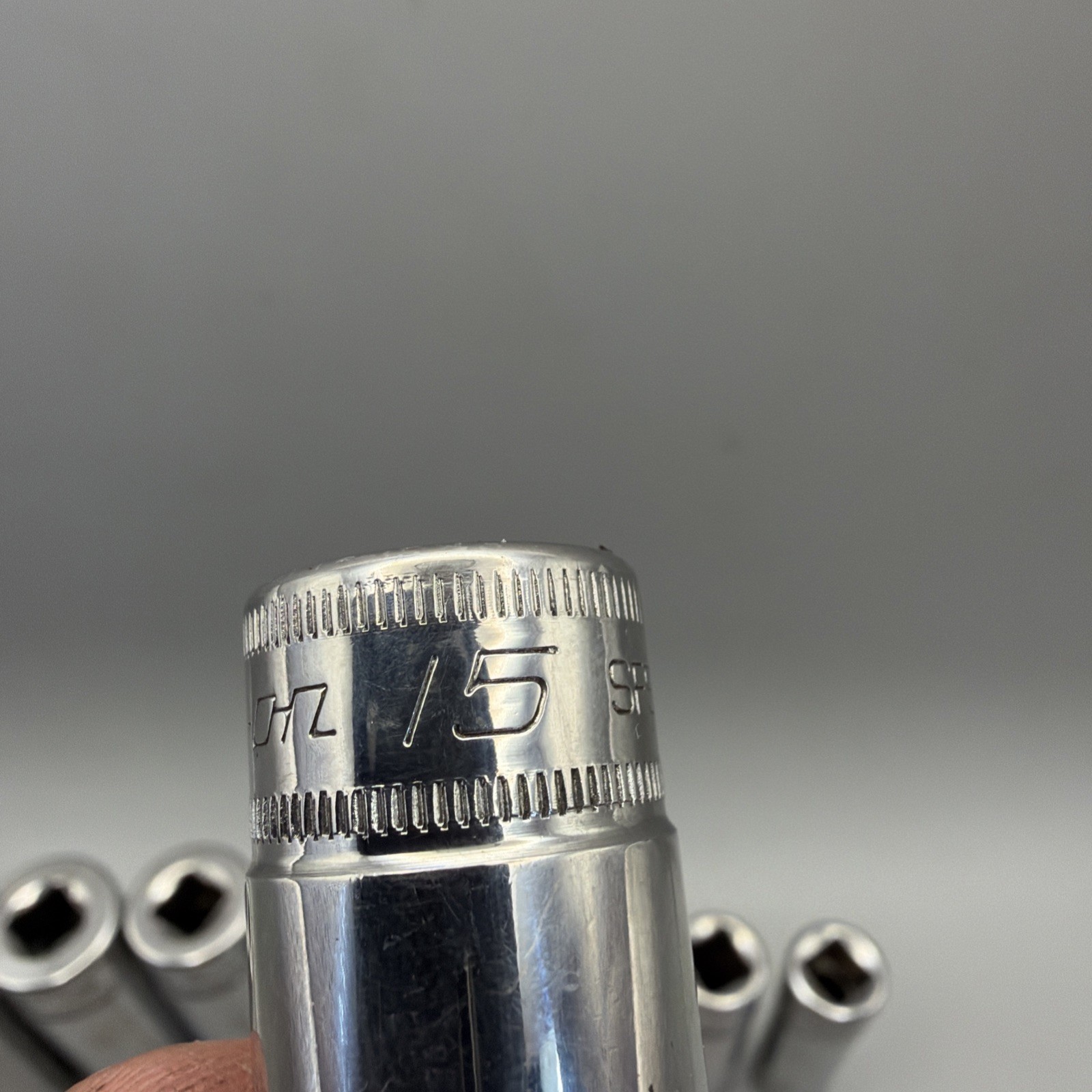 Snap-on 3/8″ Drive 6-Point Metric Deep Socket Set, 8 Piece, 12mm-19mm, SFS