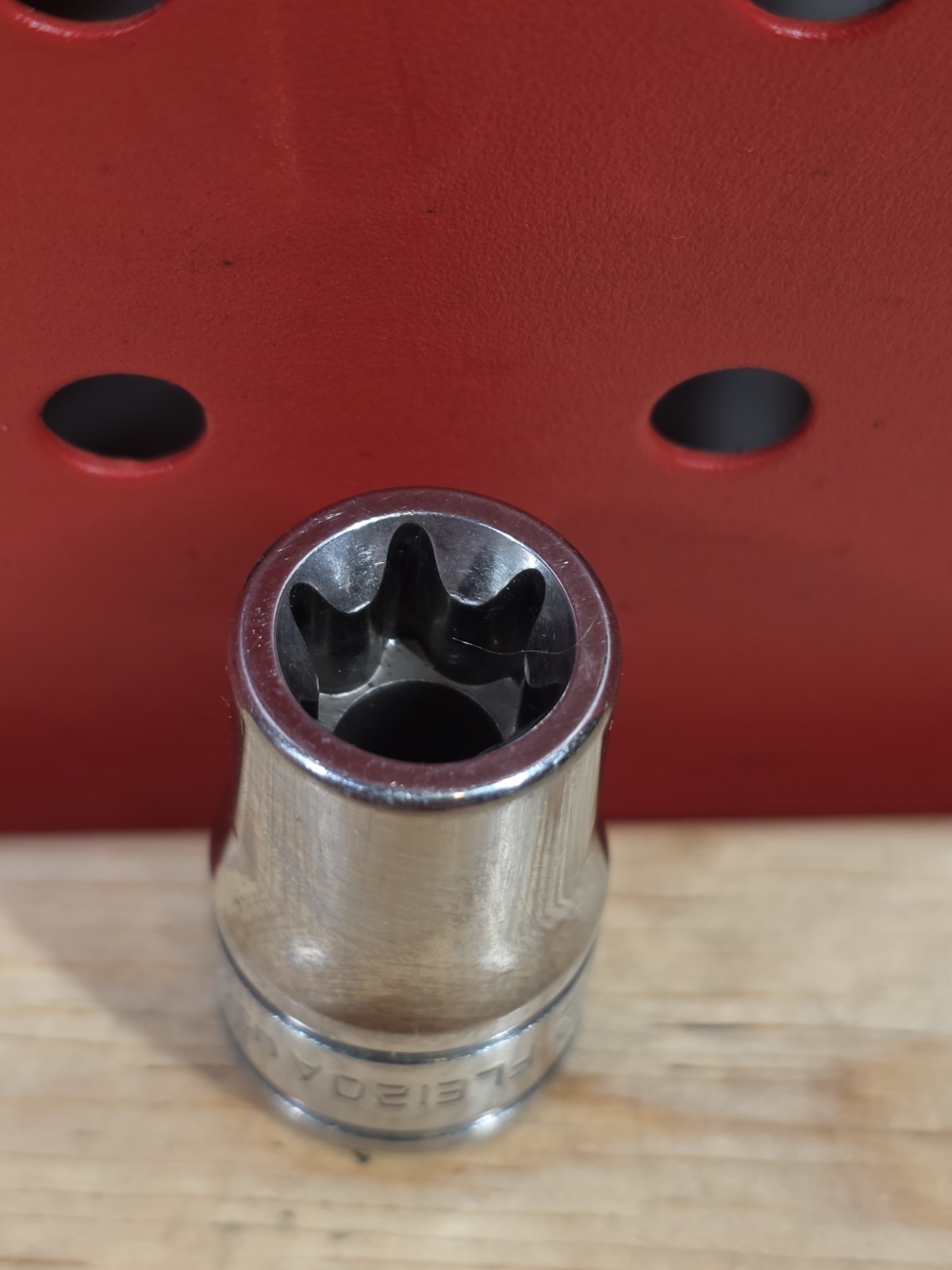 Snap-on Tools FLE120A E12 3/8″ Drive Inverted TORX Chrome Socket External E Torx