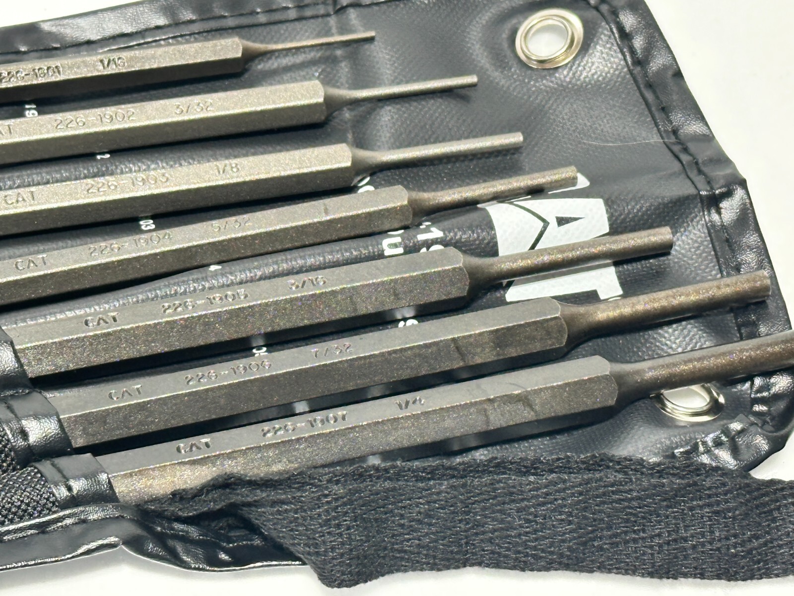 NEW Caterpillar CAT Tools USA Made 7pc Pin Punch Set w/ Black Kit Bag, 1/16-1/4″