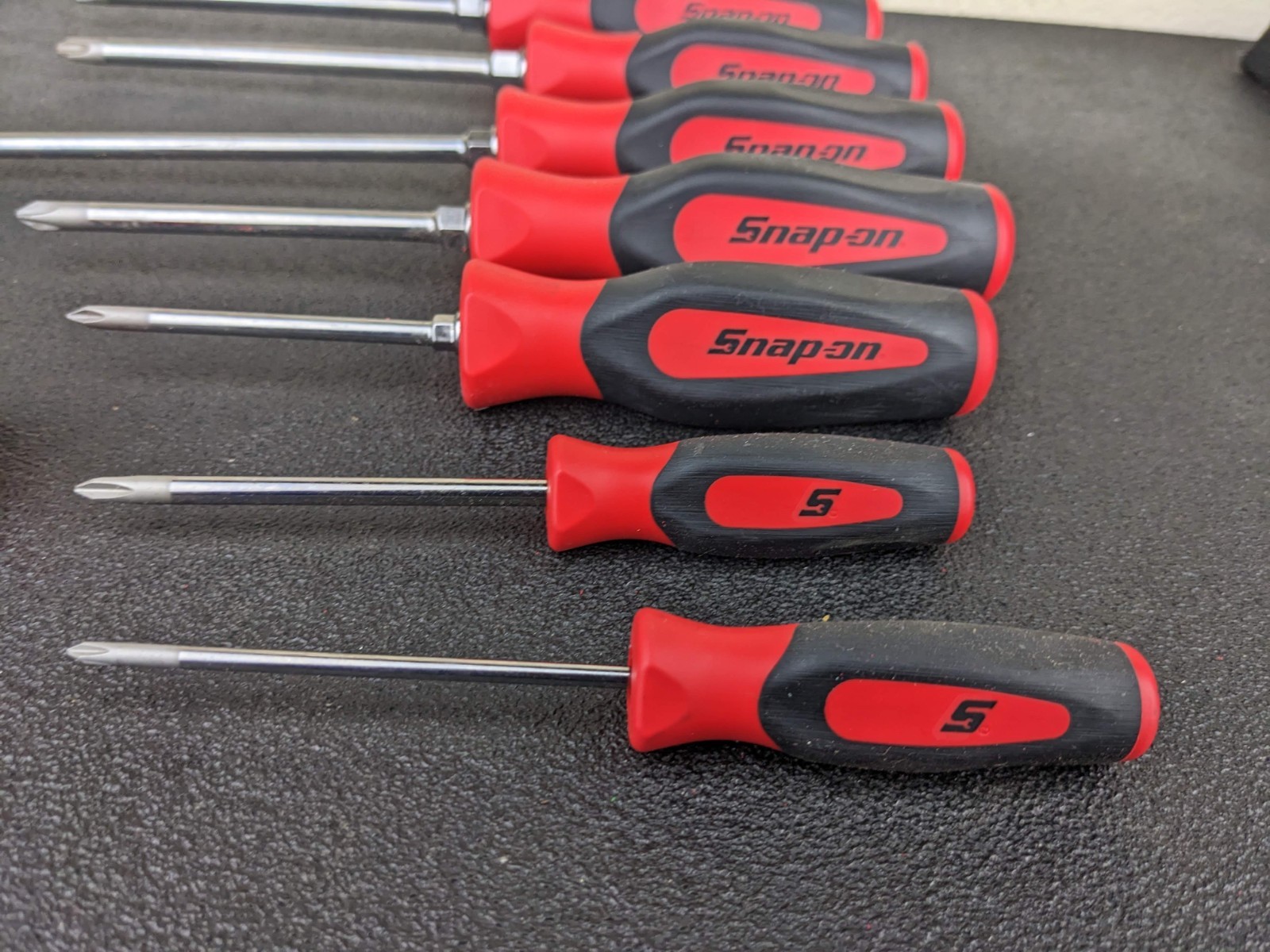 #bp421 Snap-On NEW Instinct Soft 16pc Screwdriver Set Pro-Fi Foam SGDX160BFR