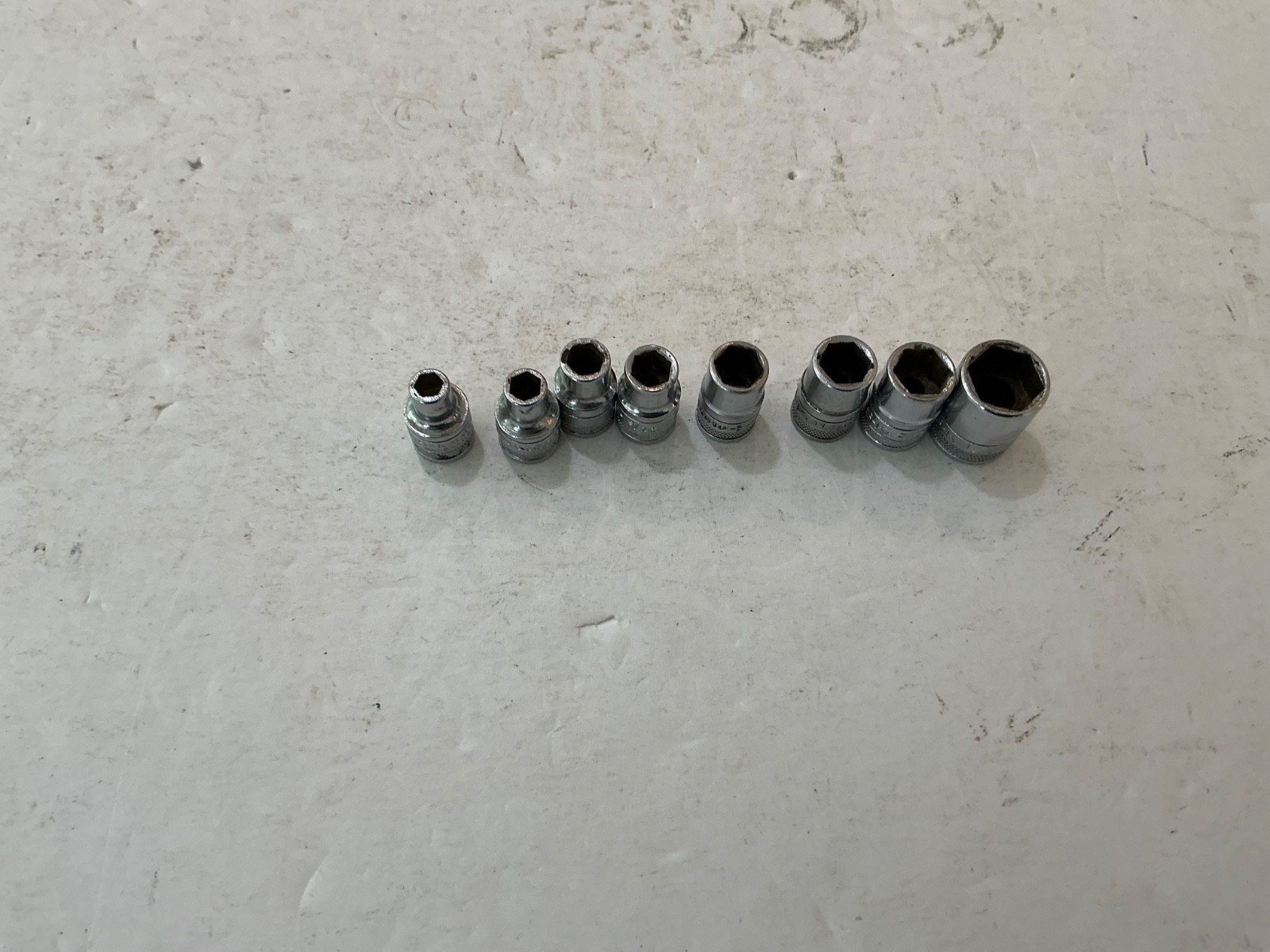 Vtg S-K tool 8 pc 1/4″ drive knurled shallow SAE socket set 3/16″-1/2″ USA made