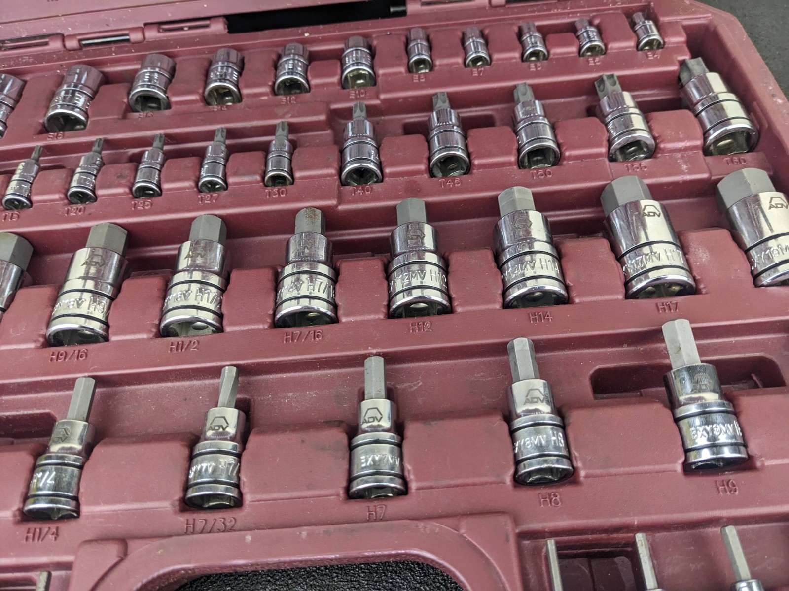 #bo052 Matco Tools 75 Piece Master ADV Hex/Torx Bit Socket Set Model SBS75VA