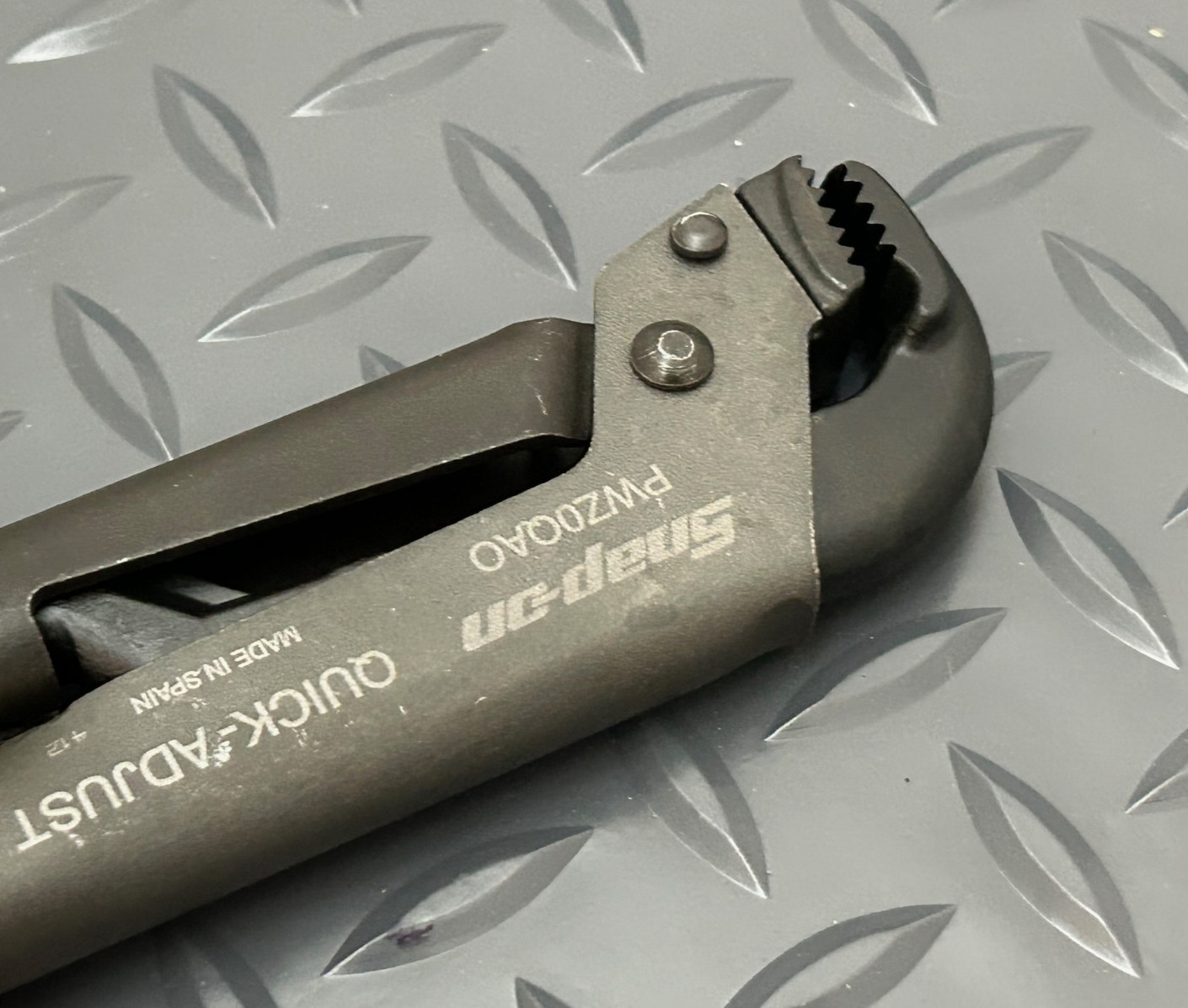Snap-on Tools Red 8-5/8″ Soft Grip Quick Adjust Pliers Wrench PWZ0QA NEW