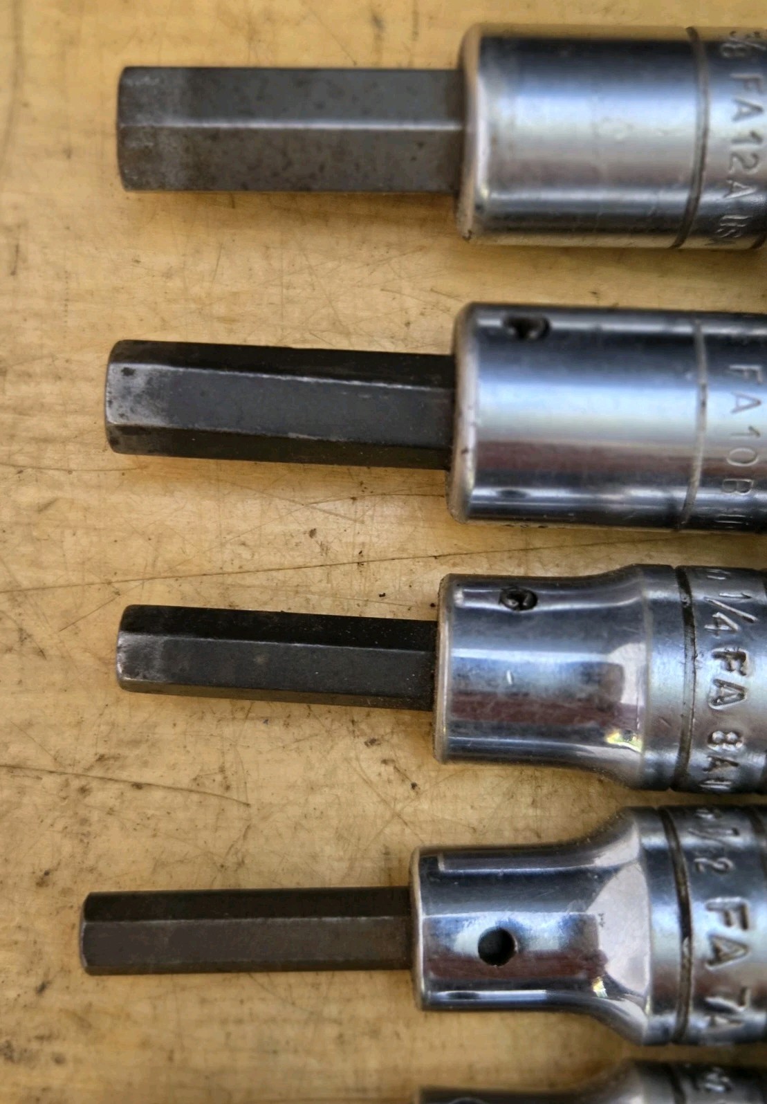 Snap On 208EFAY – 3/8″ Drive 8 Pc SAE Standard Hex Bit Socket Driver Set