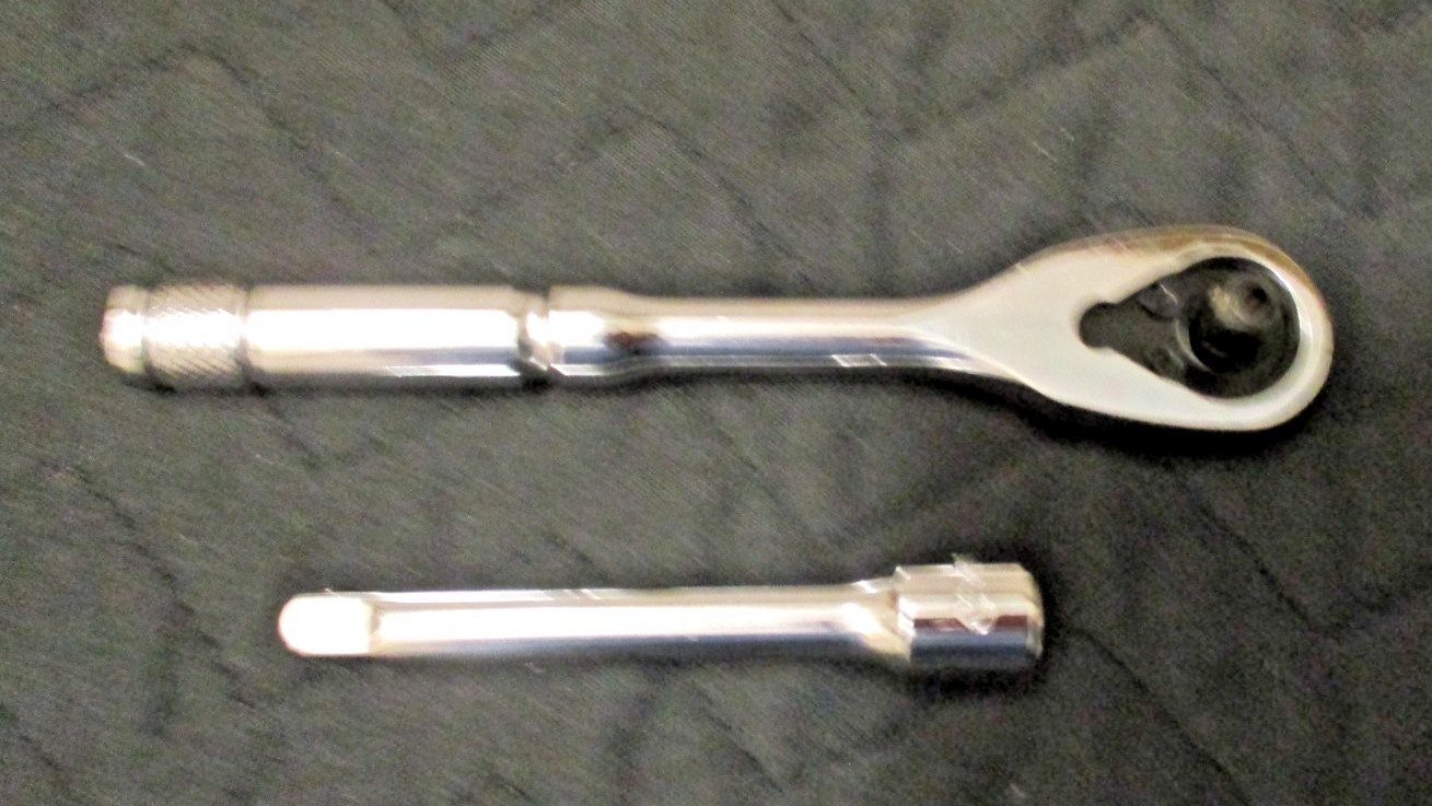 CRESCENT 1/4″ Ratchet «V» Quick Release Tear Drop Ratchet + Matching Extension