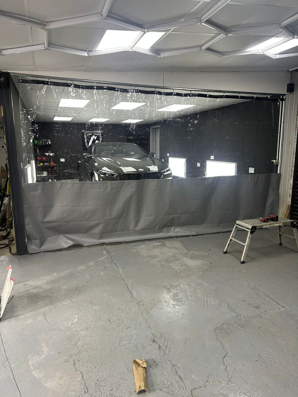 30FT GARAGE AUTO-BODY RENOVATION BOOTH REPAIR SMART REPAIR GARAGE DIVIDER UK