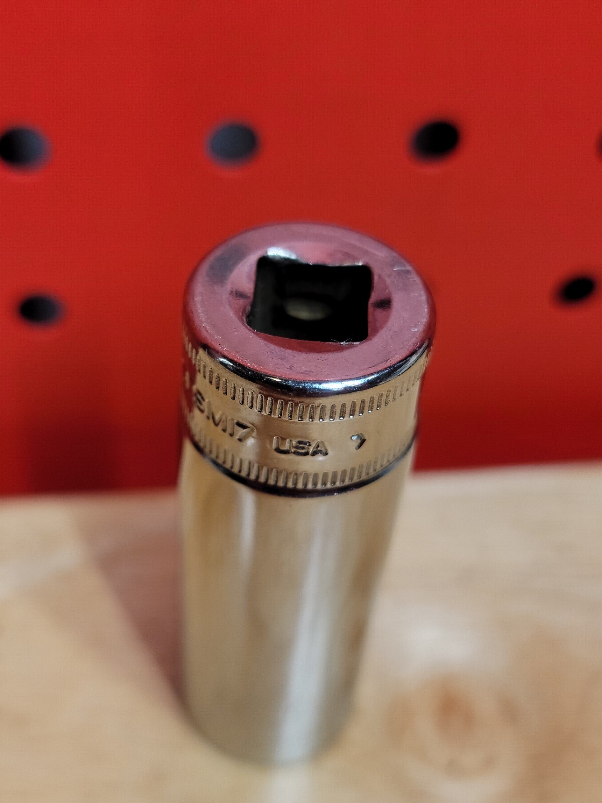 Snap-on Tools SFSM17 17mm 3/8″ Drive 6-Point Metric Deep Chrome Socket