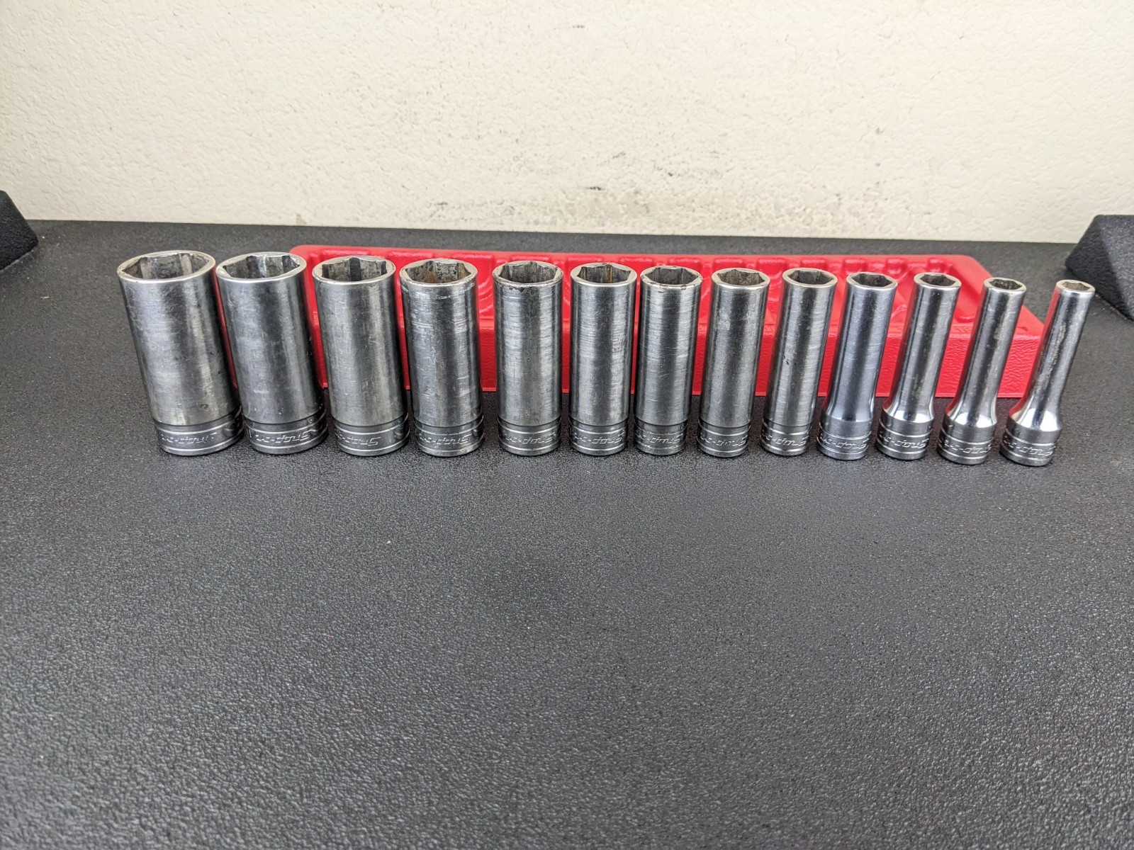 #bo810 Snap-on Tools 1/2″ Drive 6 Point Deep Socket Set 3/8″ to 1-1/8″ 313TSYA