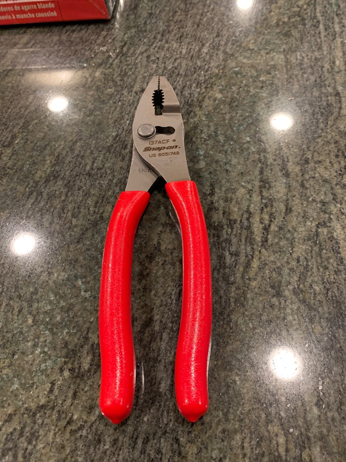 Snap On 137acf 8″ heavy duty talon grip combination slip joint pliers red