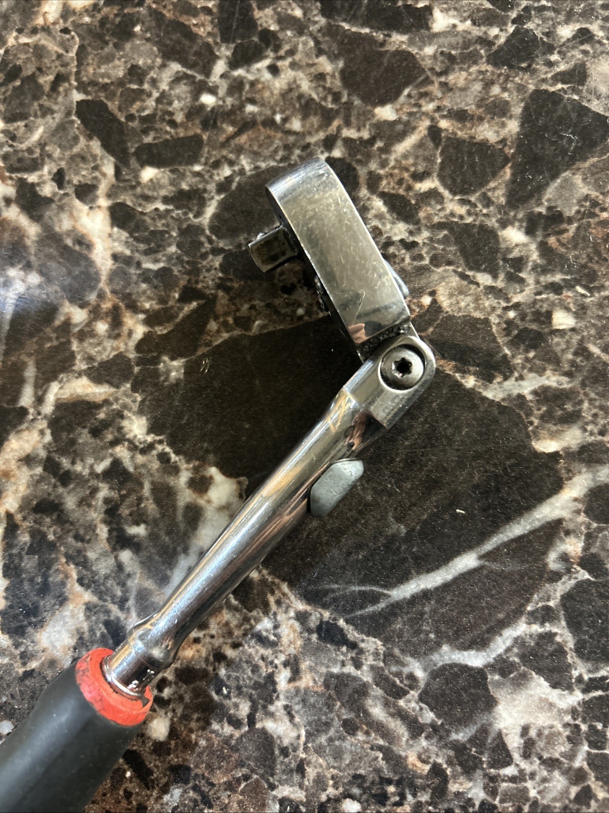 Snap-On Tools THLX72 1/4″ Drive RED Soft Grip Handle Locking Flex-Head Ratchet