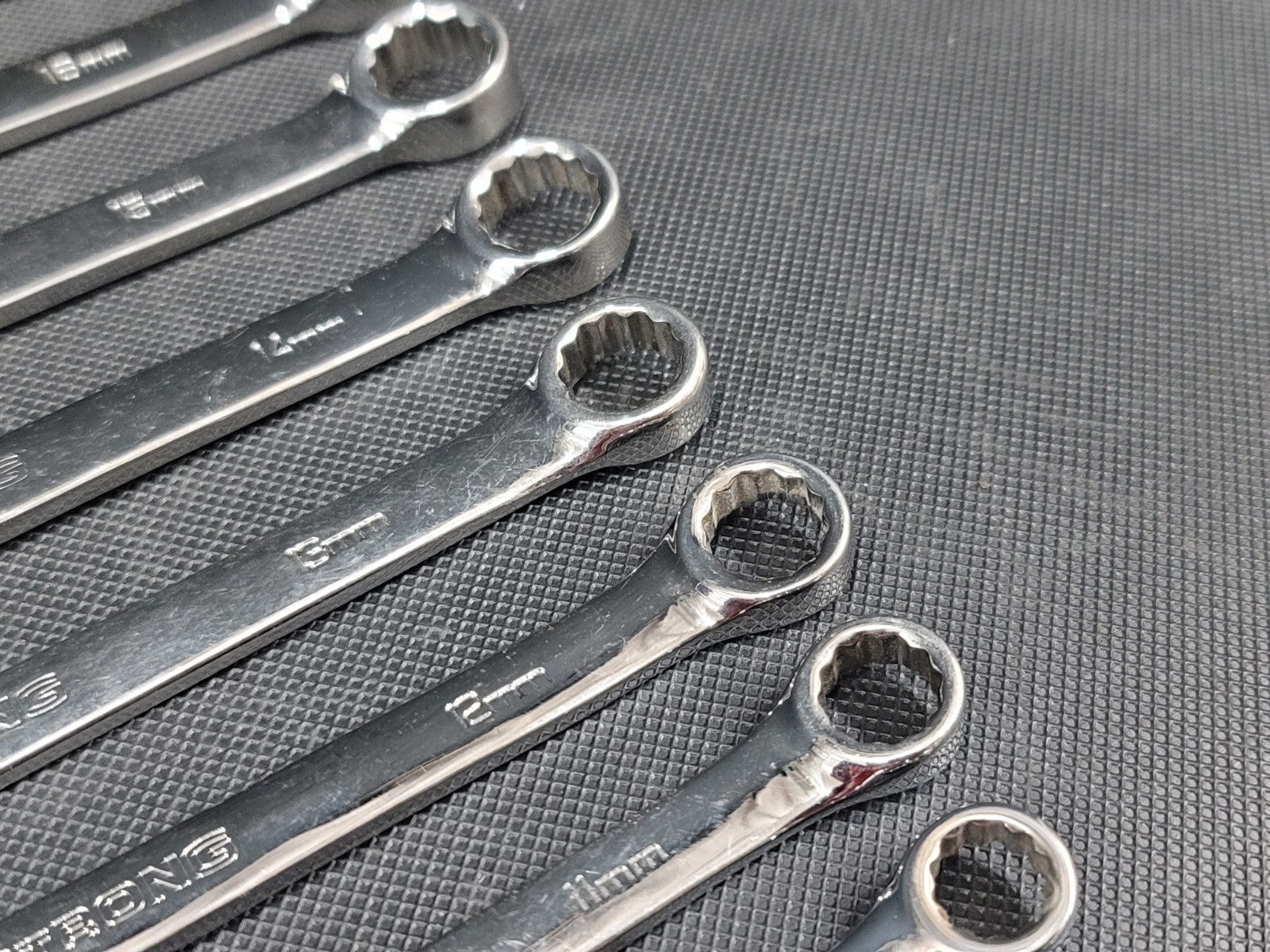 Armstrong Tools 15 pc 12 point Metric Combo Wrench Set 7-19mm & 21-22mm GMTK 52