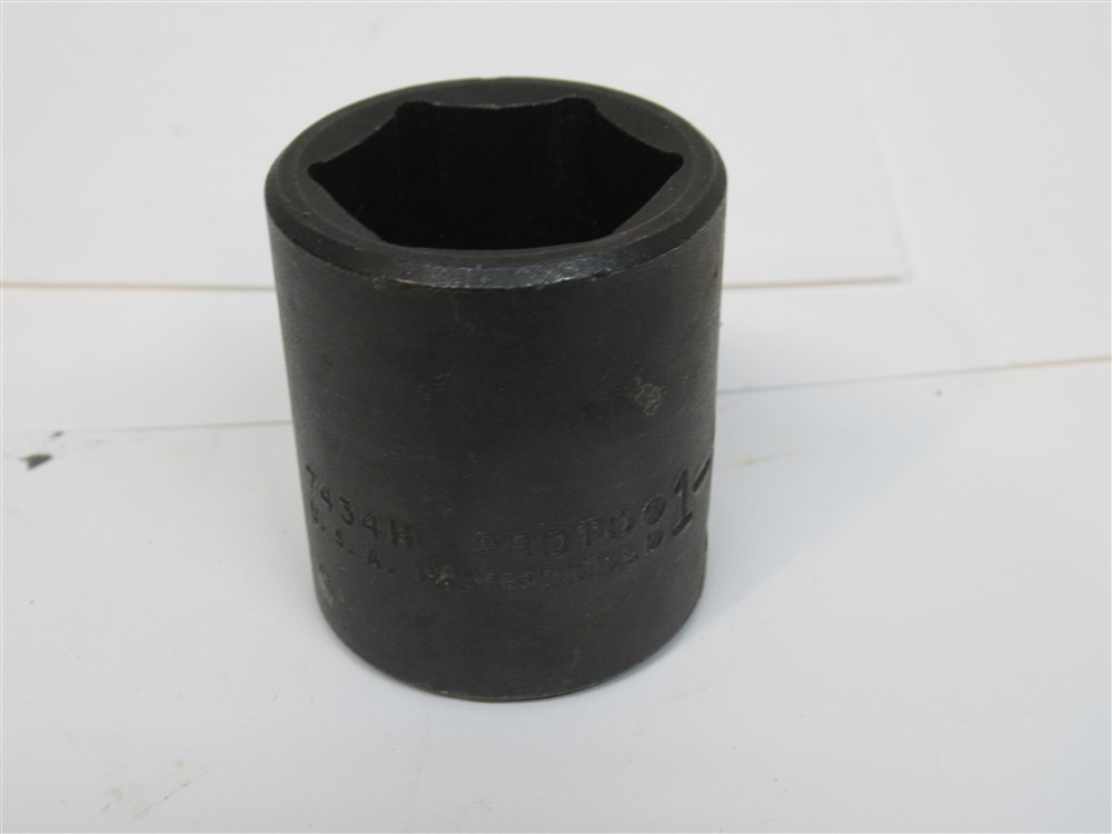 Proto J7434H , 1-1/16″ Standard Impact Socket, 1/2″ Drive, 6 Point