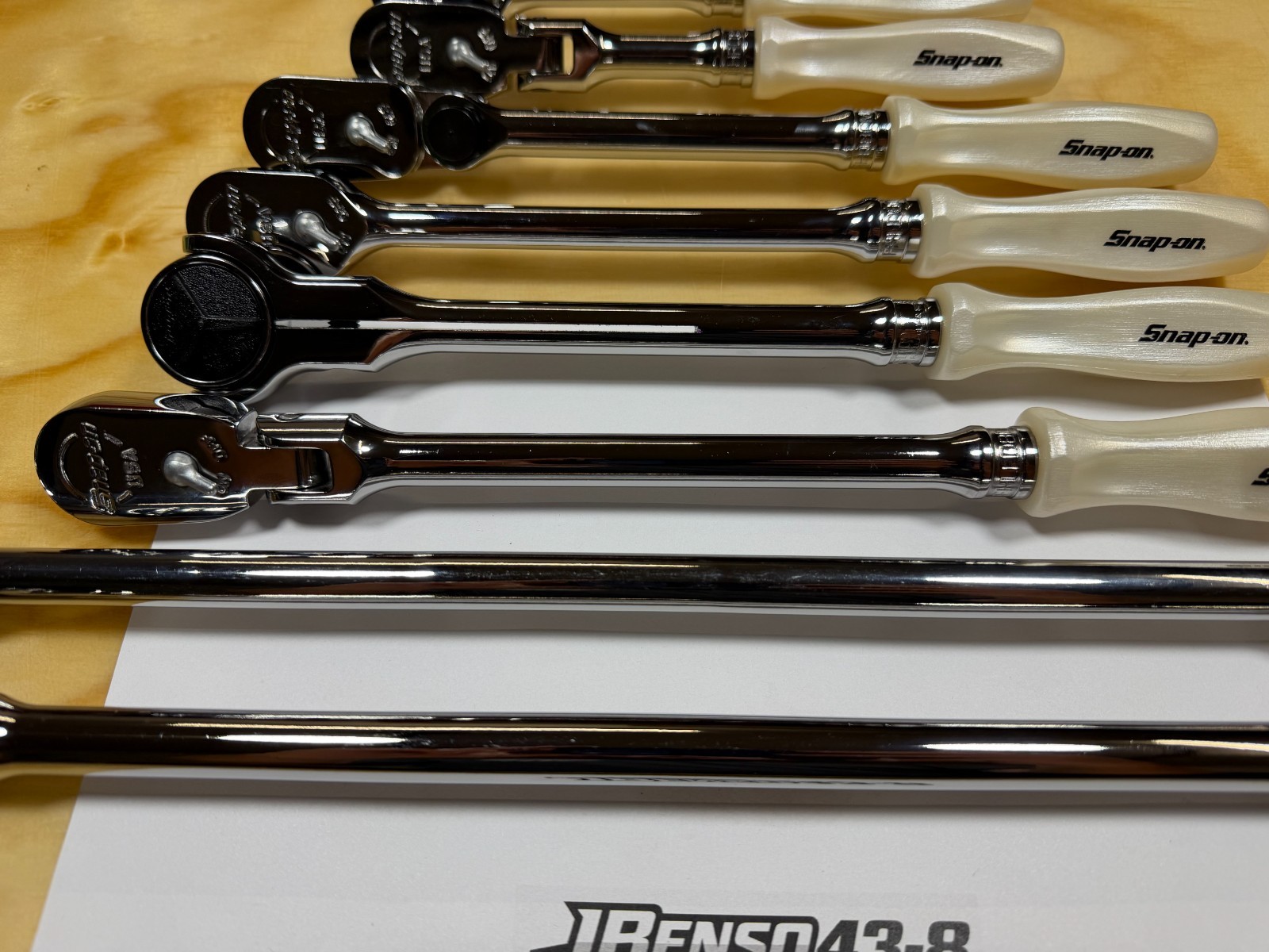 Snap-on Tools NEW RARE PEARL WHITE 8pc 3/8″ Drive Hard Grip Master Ratchet Set