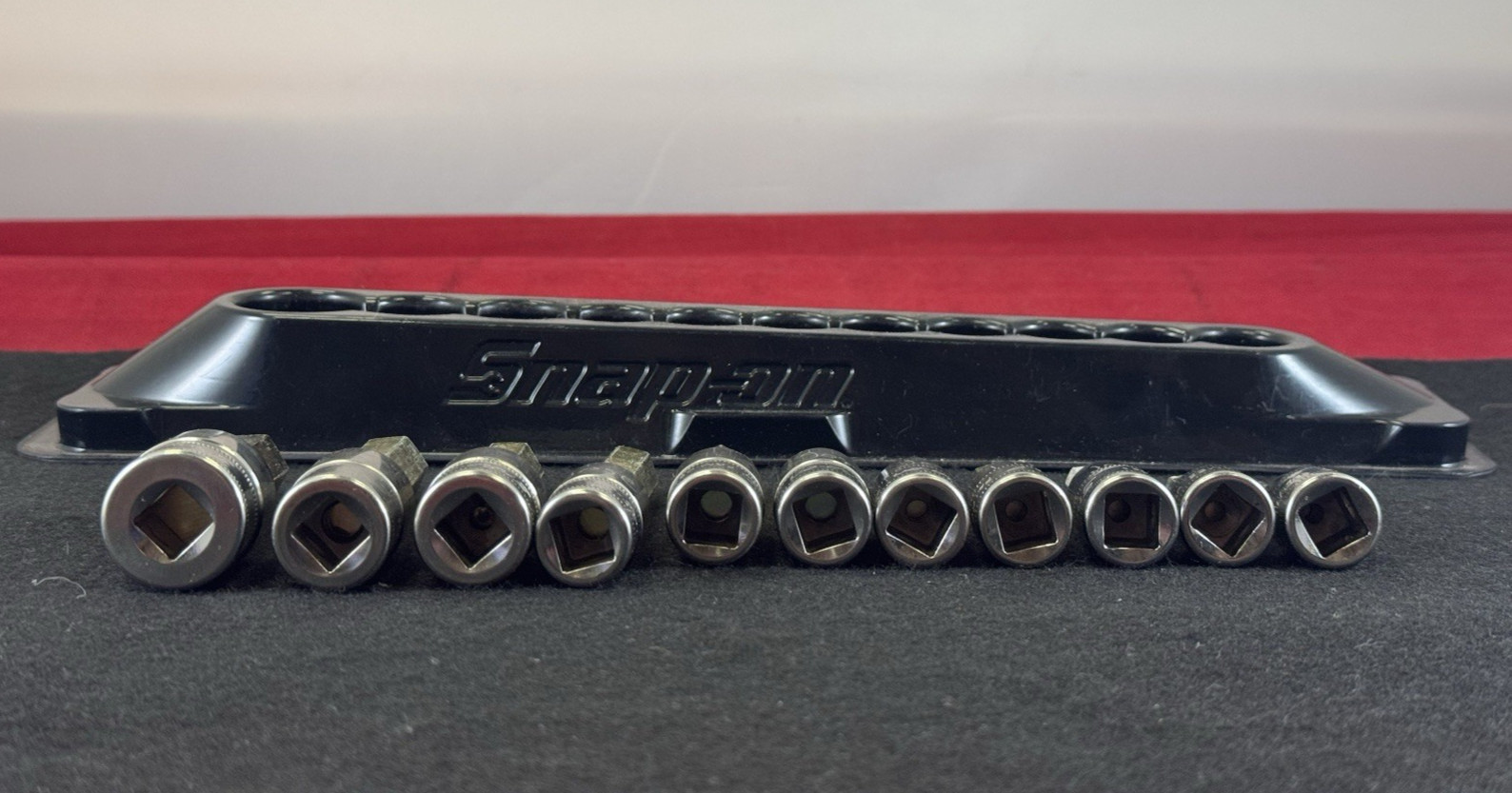 Snap-On 11 pc 3/8″ Drive Metric Standard Hex Bit Socket Set (4-14 mm) 211EFAMY