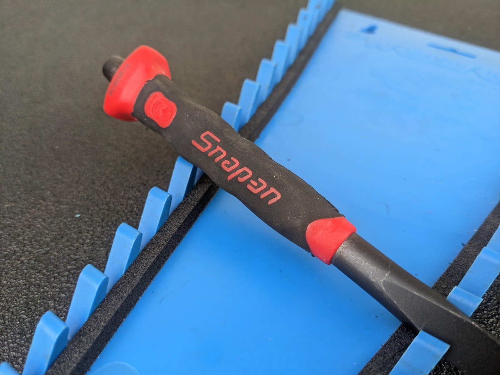 #bk818 Snap-on Tools NEW RED Soft Grip 3/8″ Flat Edge Chisel PCSG812