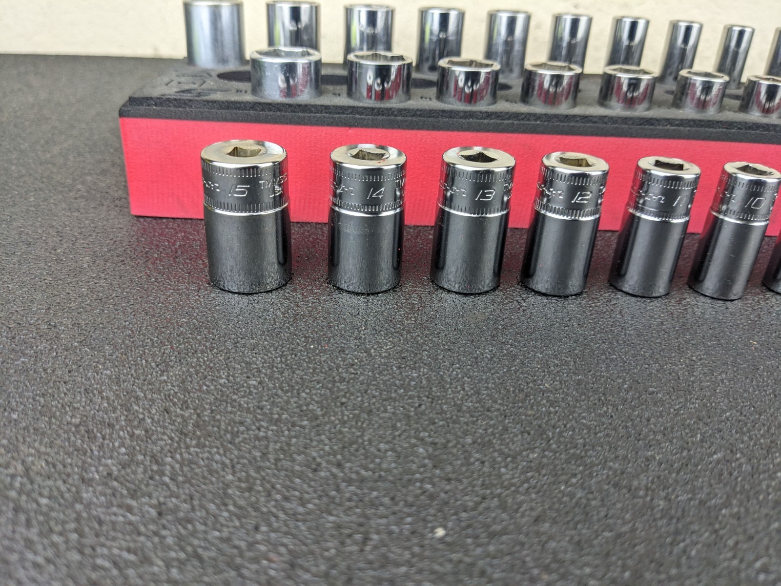 #bo705 Snap-On Tools 142STMMSYFR1 42pc 1/4″ Drive 6-Point Metric Foam Socket Set