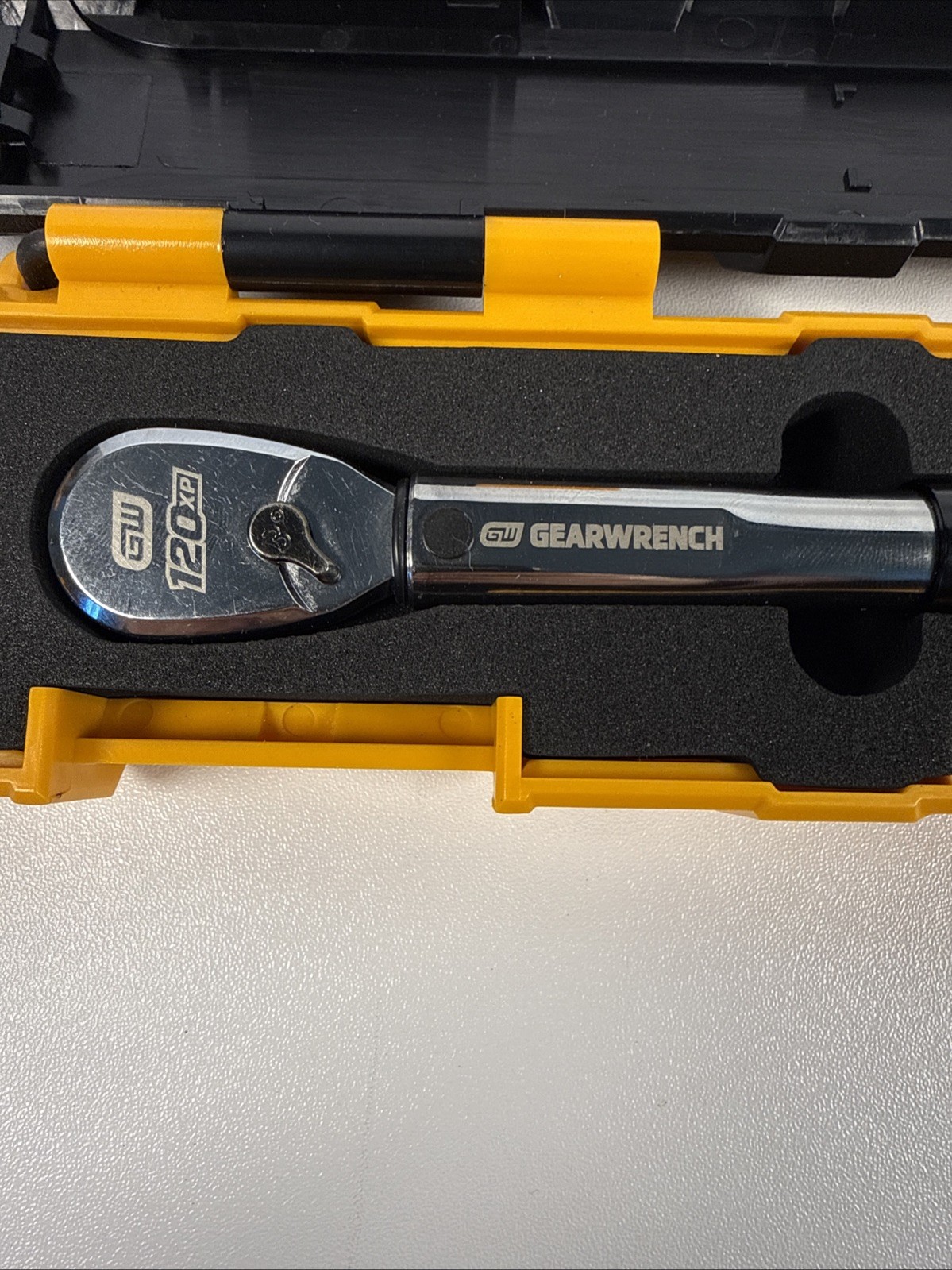Gearwrench 1/4″ Drive 120XP Micrometer Torque Wrench, 30-200 in/lbs. – 85171