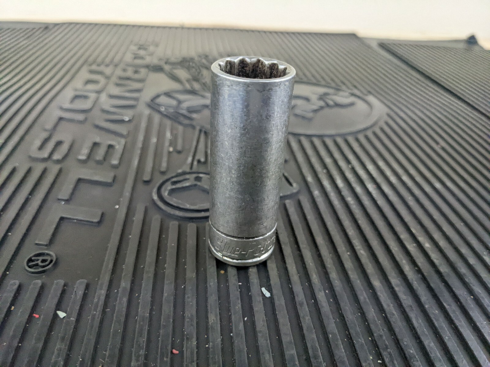 #ap410 BLUE POINT BLPLM3817 3/8″ DRIVE 17MM METRIC DEEP 12 POINT SOCKET