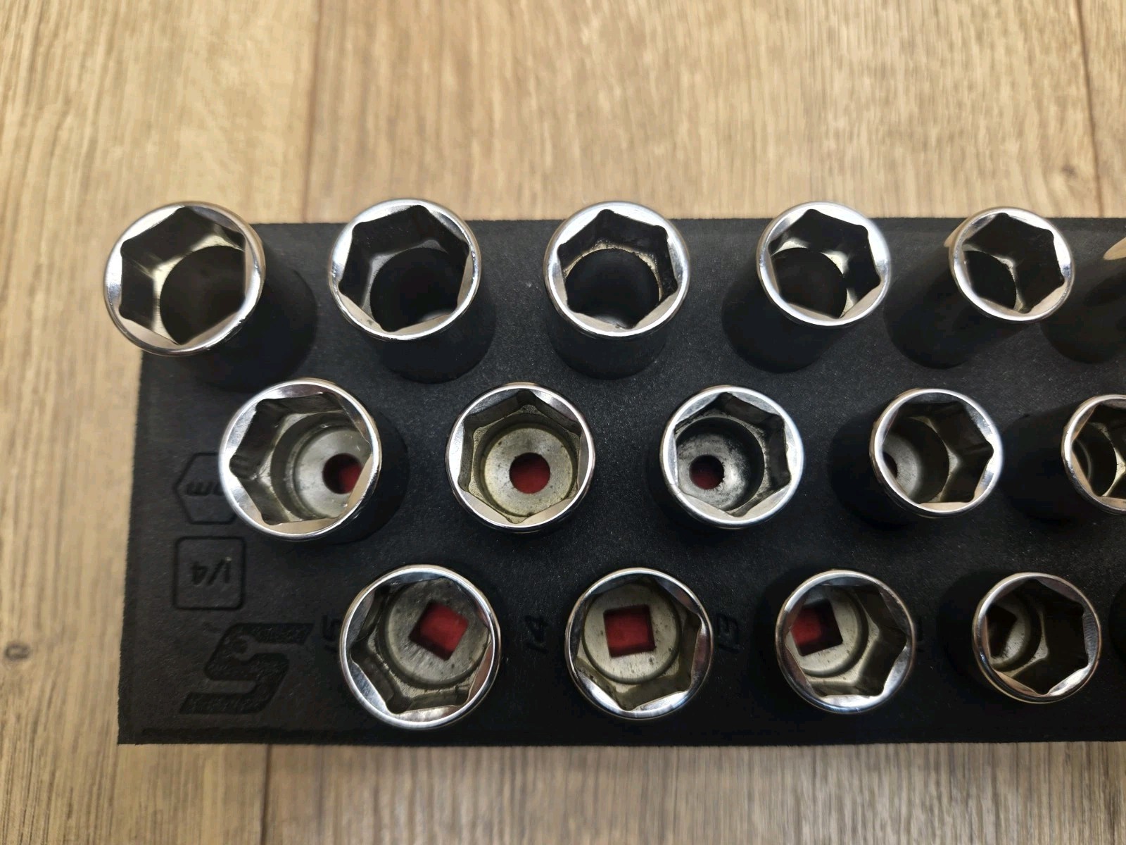 Snap-On Tools 142STMMSYFR1 42pc 1/4″ Drive 6-Point Metric Socket Set, MISSING 2