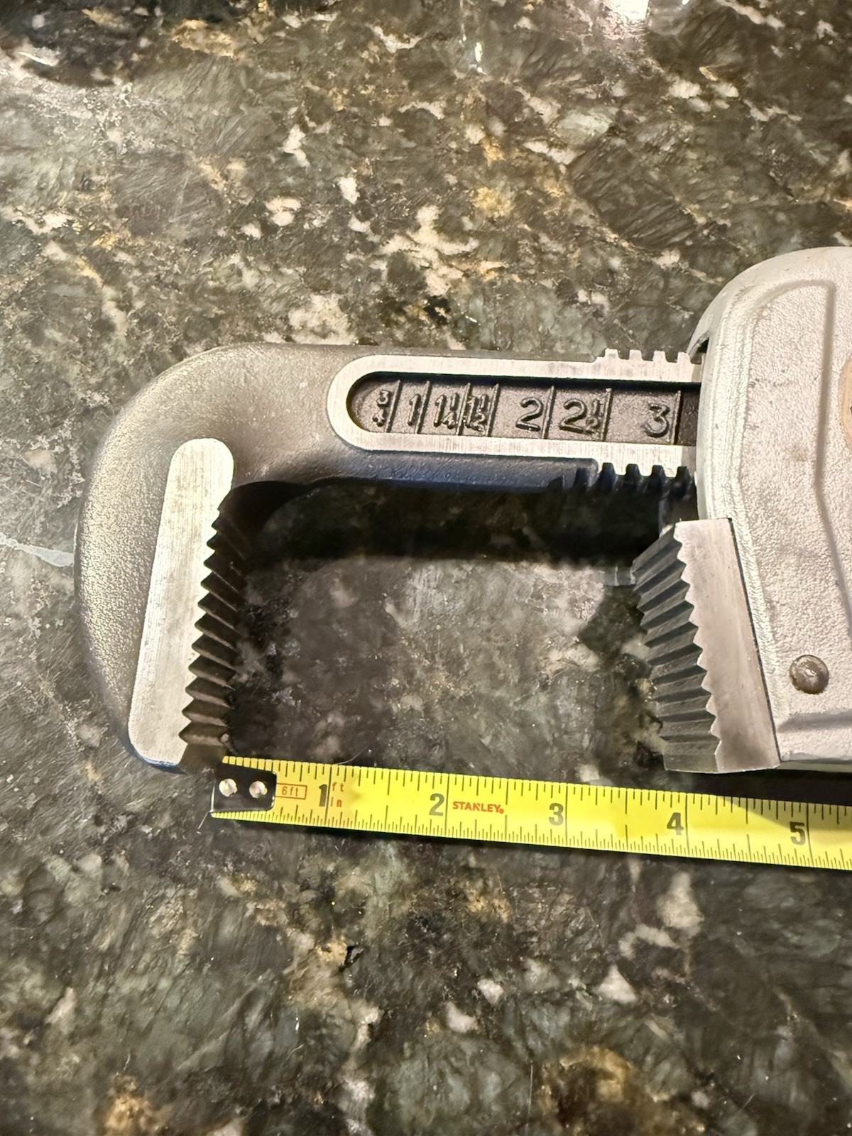 RIDGID 31105 Model 824 Aluminum Straight Pipe Wrench 24-inch Plumbing Wrench USA