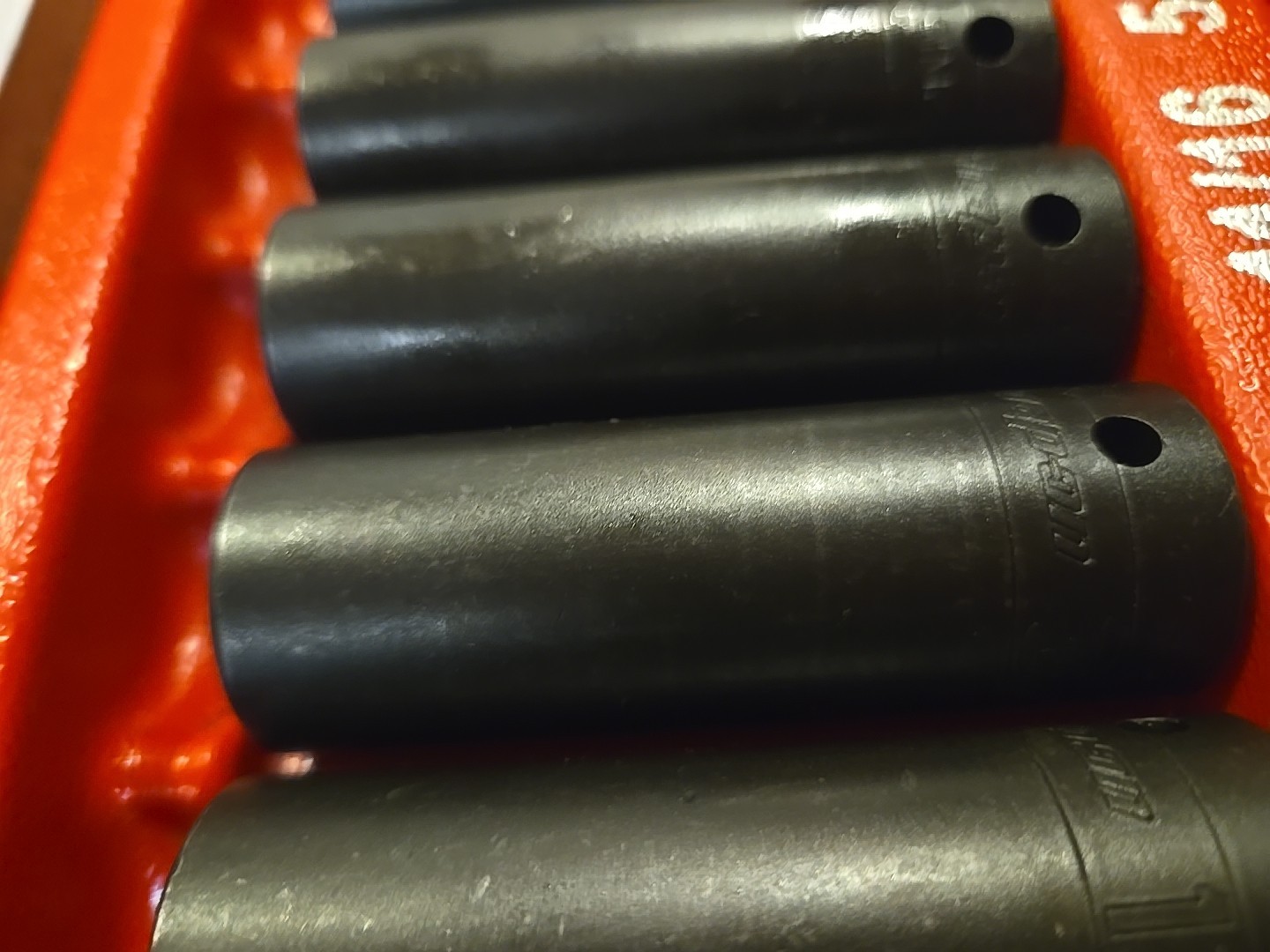 Snap-on 9 pc. 1/2″ drive 6 pt. SAE Flank Drive Deep Impact Socket Set 309SIMYA