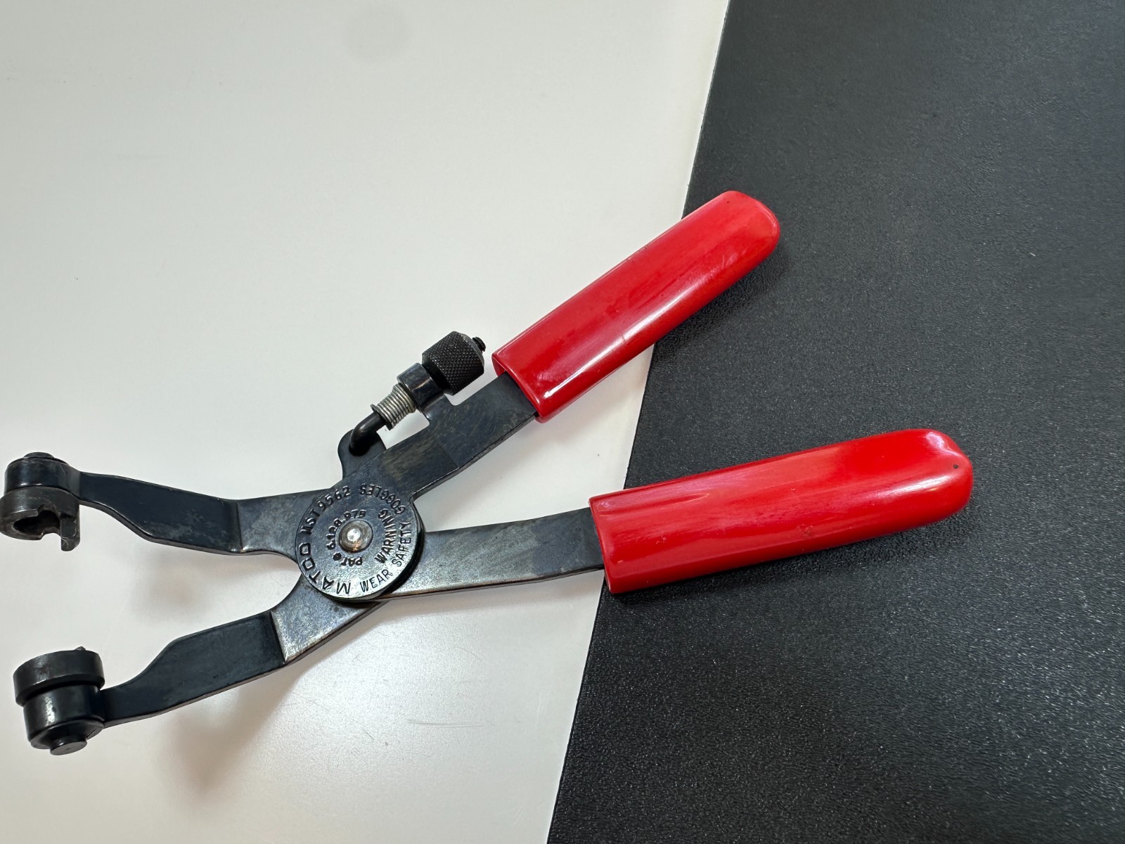 Matco Tools MST9562 Adjustable Hose Clamp Pliers, RED Comfort Cushion Grip