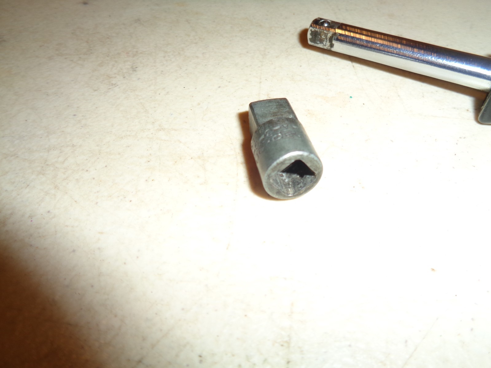 Snap-on Tool TM4A Hard Handle 1/4″ Standard Shank Driver, M-2-G, A-3-G Adapters