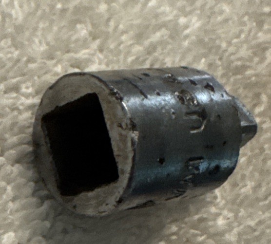3/8″ adapter Female Drive to 1/4″ Male Reducing Socket FVA1 Vtg USA tool Snap on