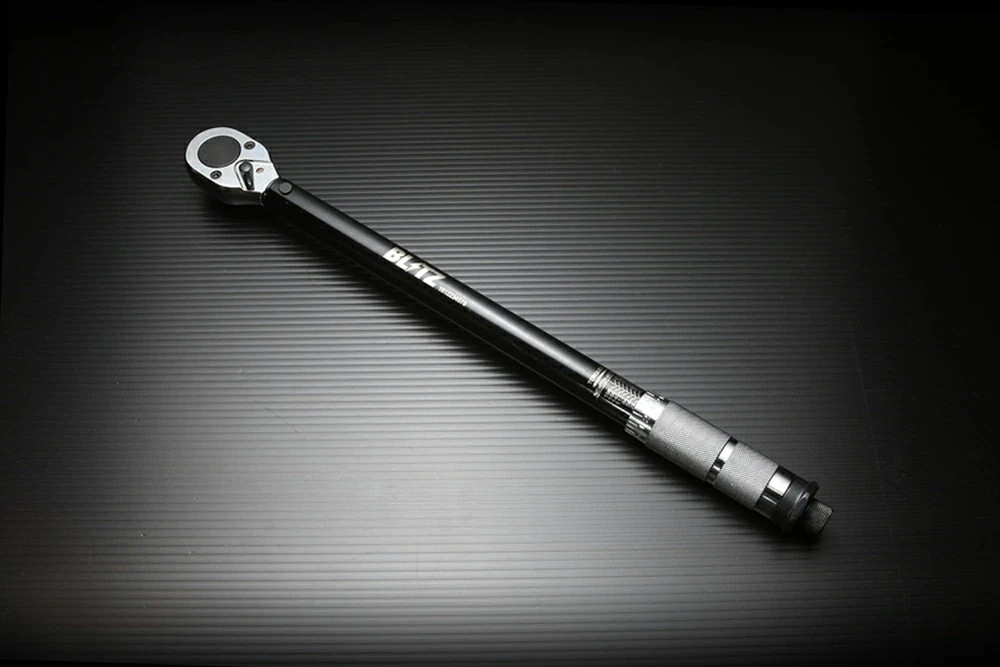 BLITZ Torque Wrench Tool Set 1/2in 28-210Nm Sockets Case Calibrated 13968 Japan