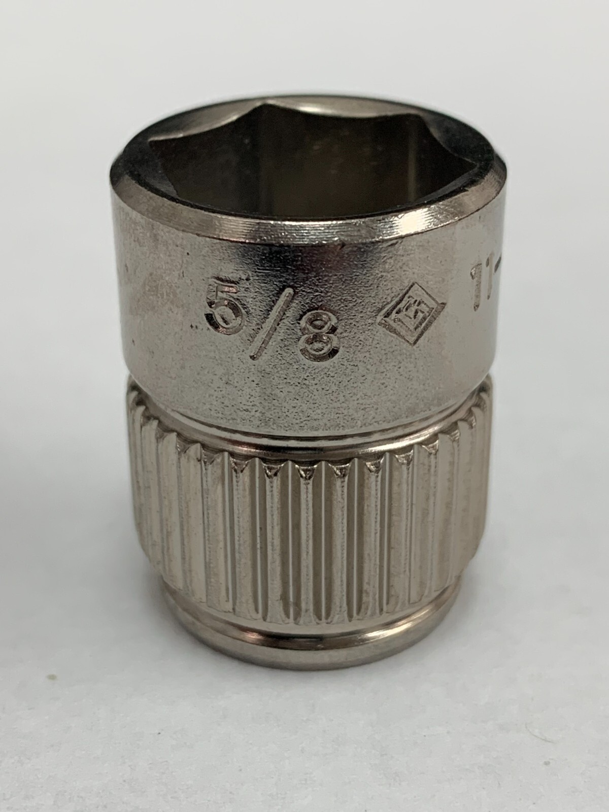 ARMSTRONG 11-620 6 POINT 3/8″ DRIVE 5/8″ ELIMINATOR SOCKET 11620
