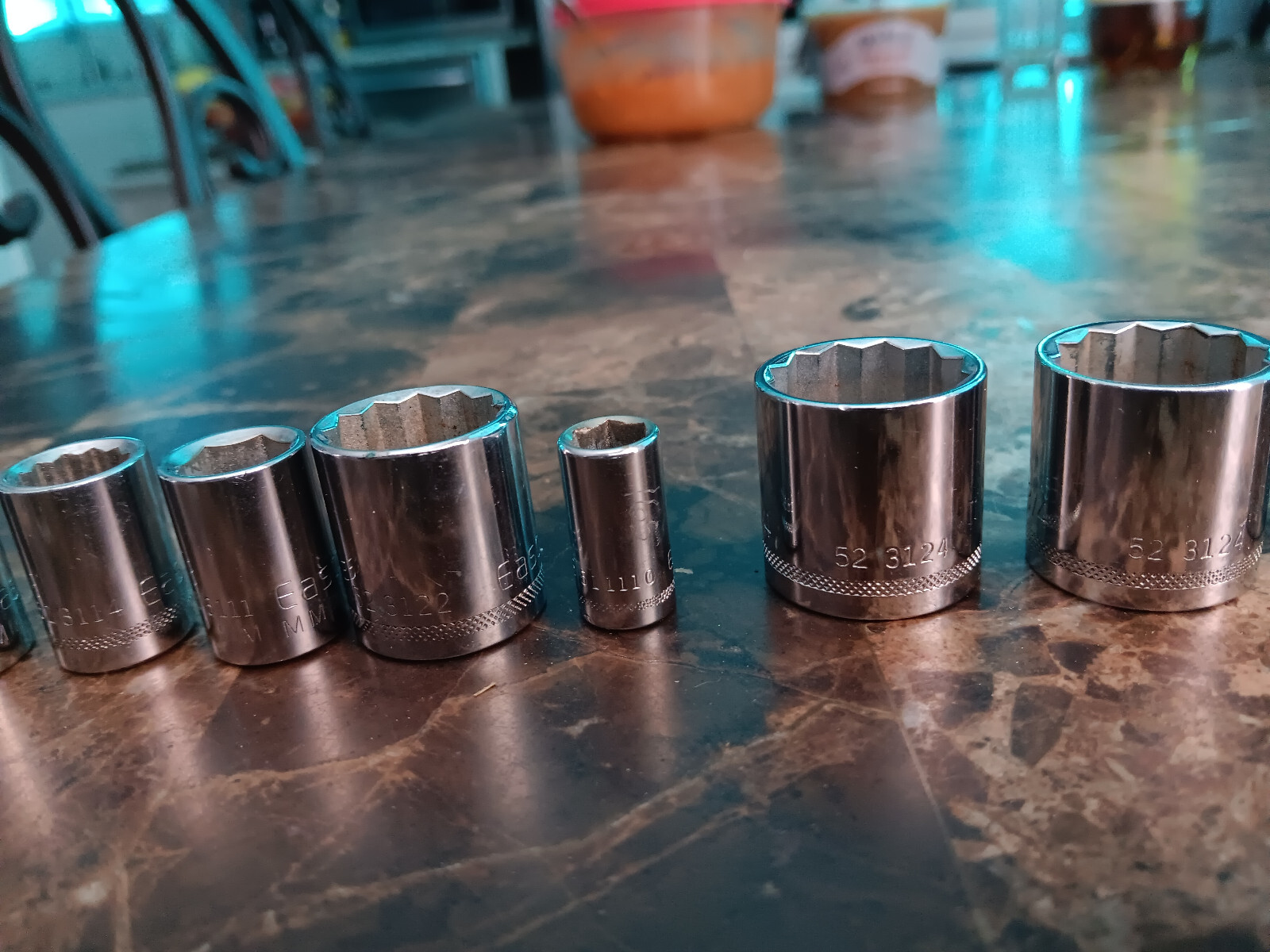 lot of Easco drive socket 12 pieces three of them are 3/4 (52 3124)