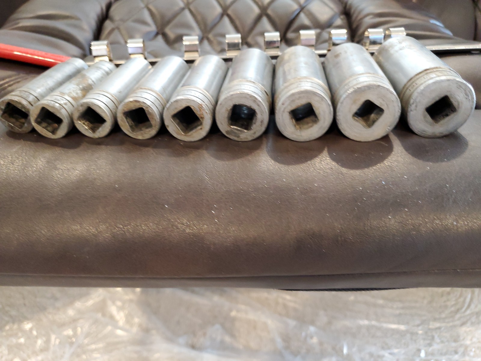 Snap On 9pc 1/2in Drive Deep Well Socket Set Sae 9/16″ – 1-1/8″ w/ Carrier, 12pt