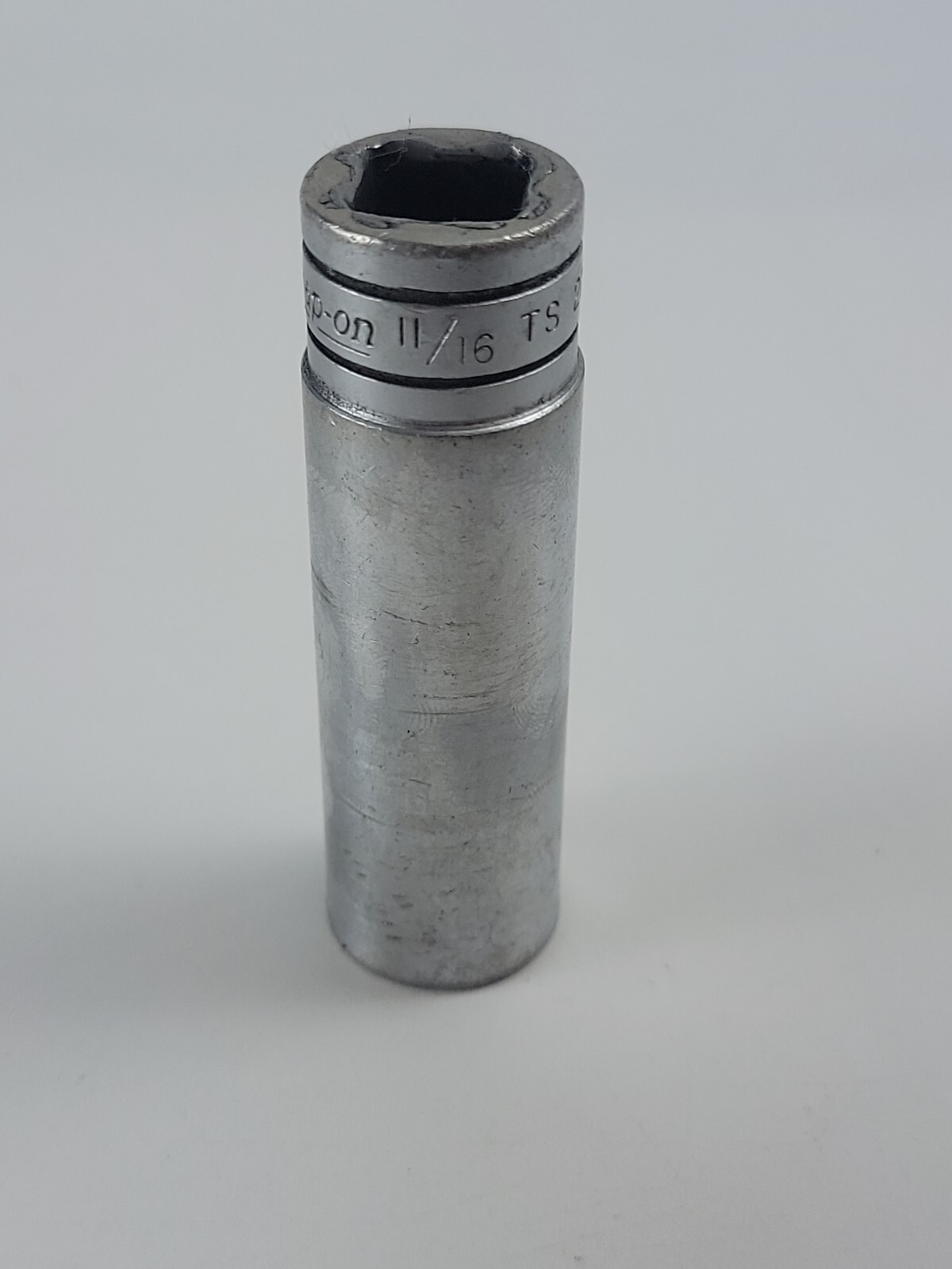 Snap On Tools TS221 11/16″ SAE Flank Drive Deep Socket 1/2″ Drive 6 point USA