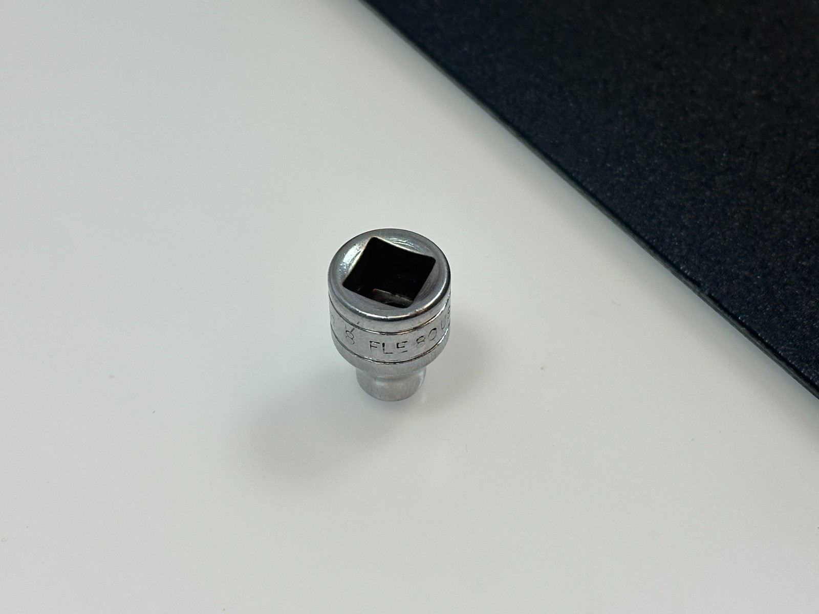 🇺🇸 Snap-on Tools USA FLE80 Inverted Torx E8 / T8 Shallow Socket – 3/8″ Drive