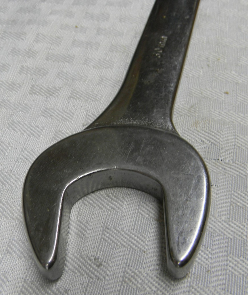 K-D TOOLS 27MM X 30MM DOUBLE OPEN-END WRENCH #61630 MADE IN THE USA 12-3/4″ OVL