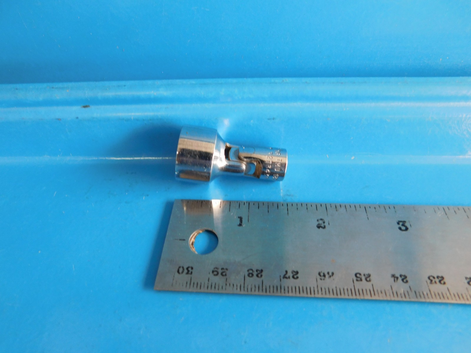 USED, SNAP ON » 9/16 IN.» 12 POINT UNIVERSAL SOCKET, 1/4 IN. DR., PART #TMU181