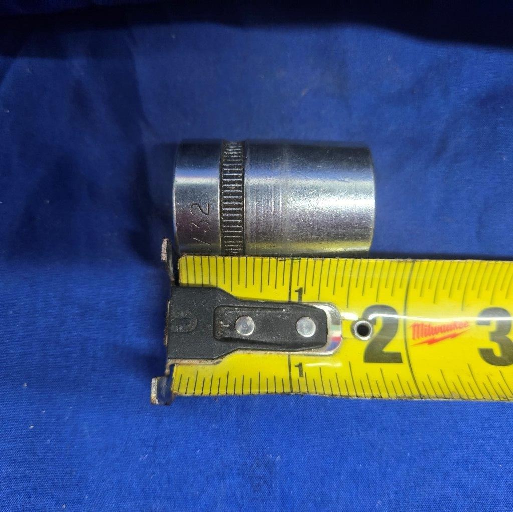 Western 25/32 in – 12-Point Socket – Shop Tools