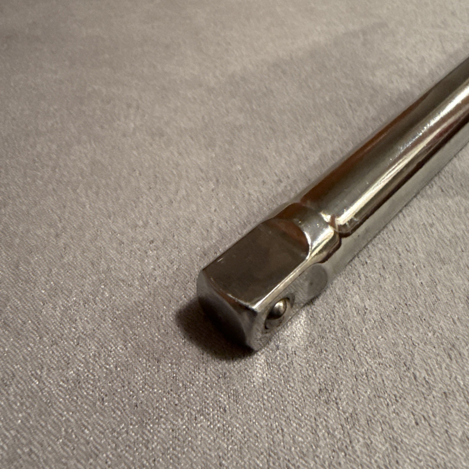 Snap On SXK11 – 1/2″ Drive 11″ Long Knurled Friction Ball Chrome Extension