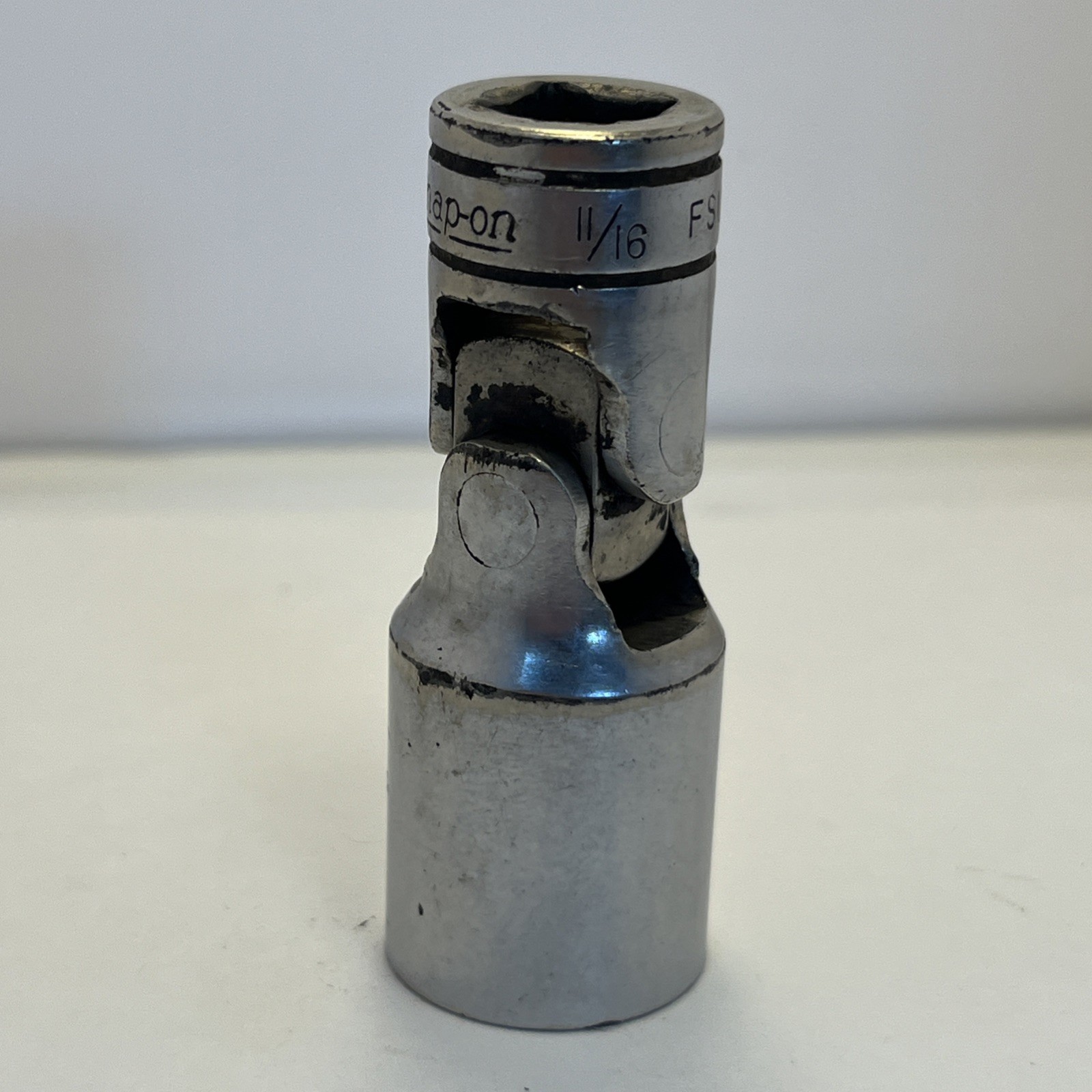 Snap-on FSU22 11/16″ 6PT Deep Chrome Universal Swivel Socket