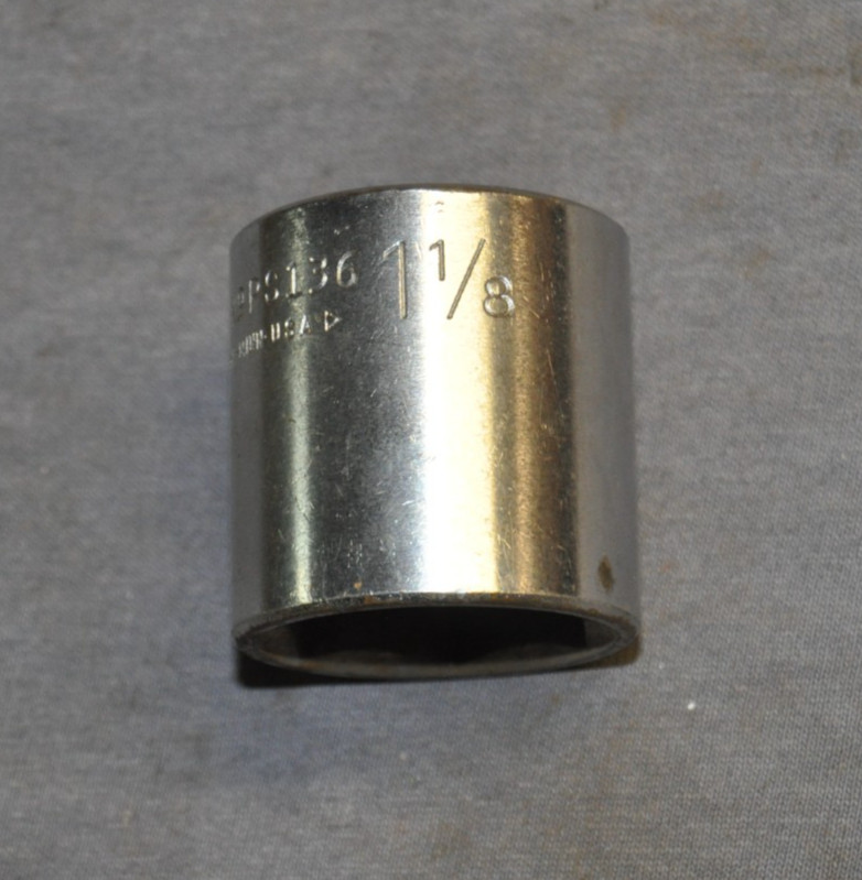 OTC (Owatonna Tool Co.) 1/2″ drive x 1 1/8″ 6 point socket No. PS136 USA