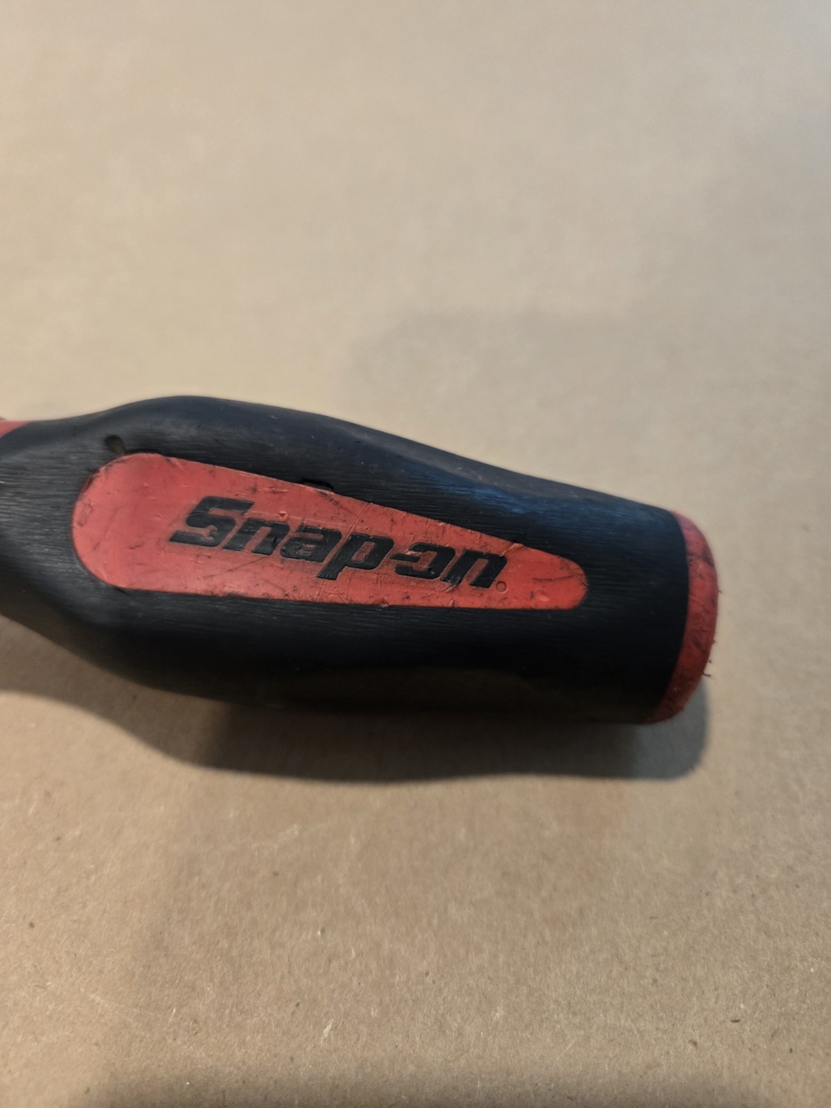 Snap On 10″ Long Soft Grip Dished Trim Pad Tool Red/Black Handle USA ASGD1B