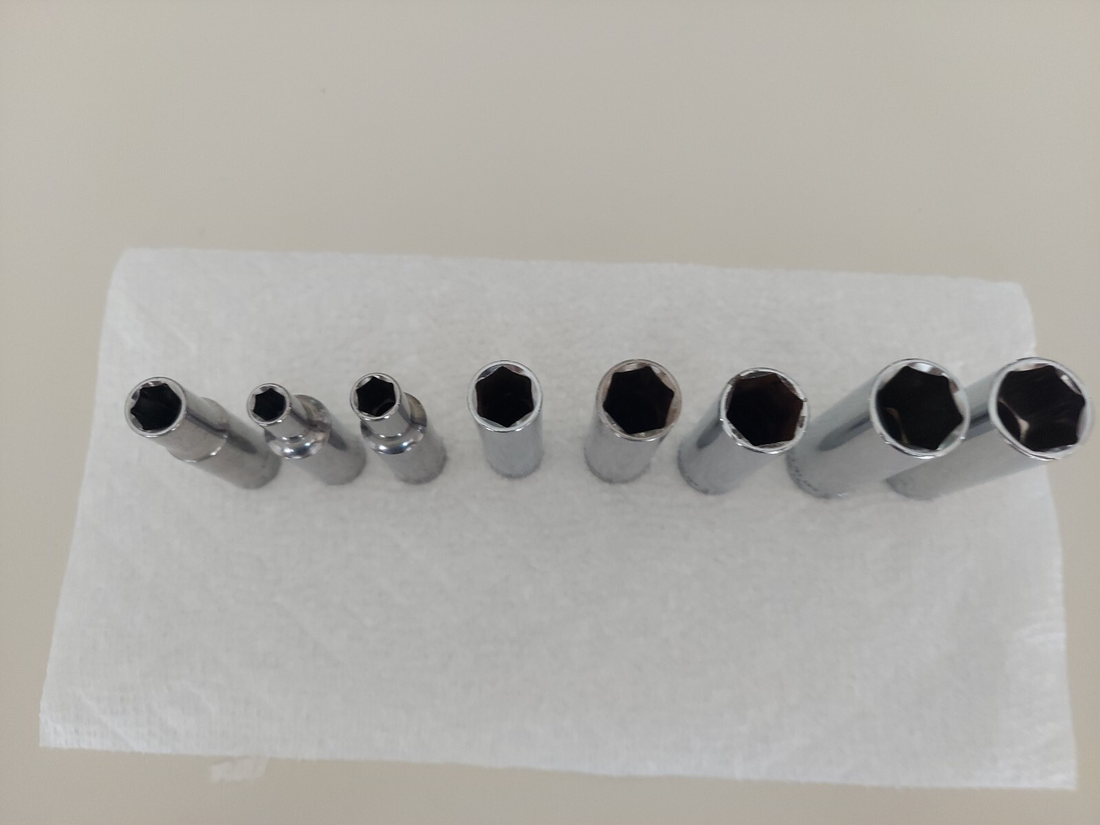 CRAFTSMAN SOCKETS LOT OF EIGHT 3/8, 1/4, 1/16, 12, 14, 15, 17, 18