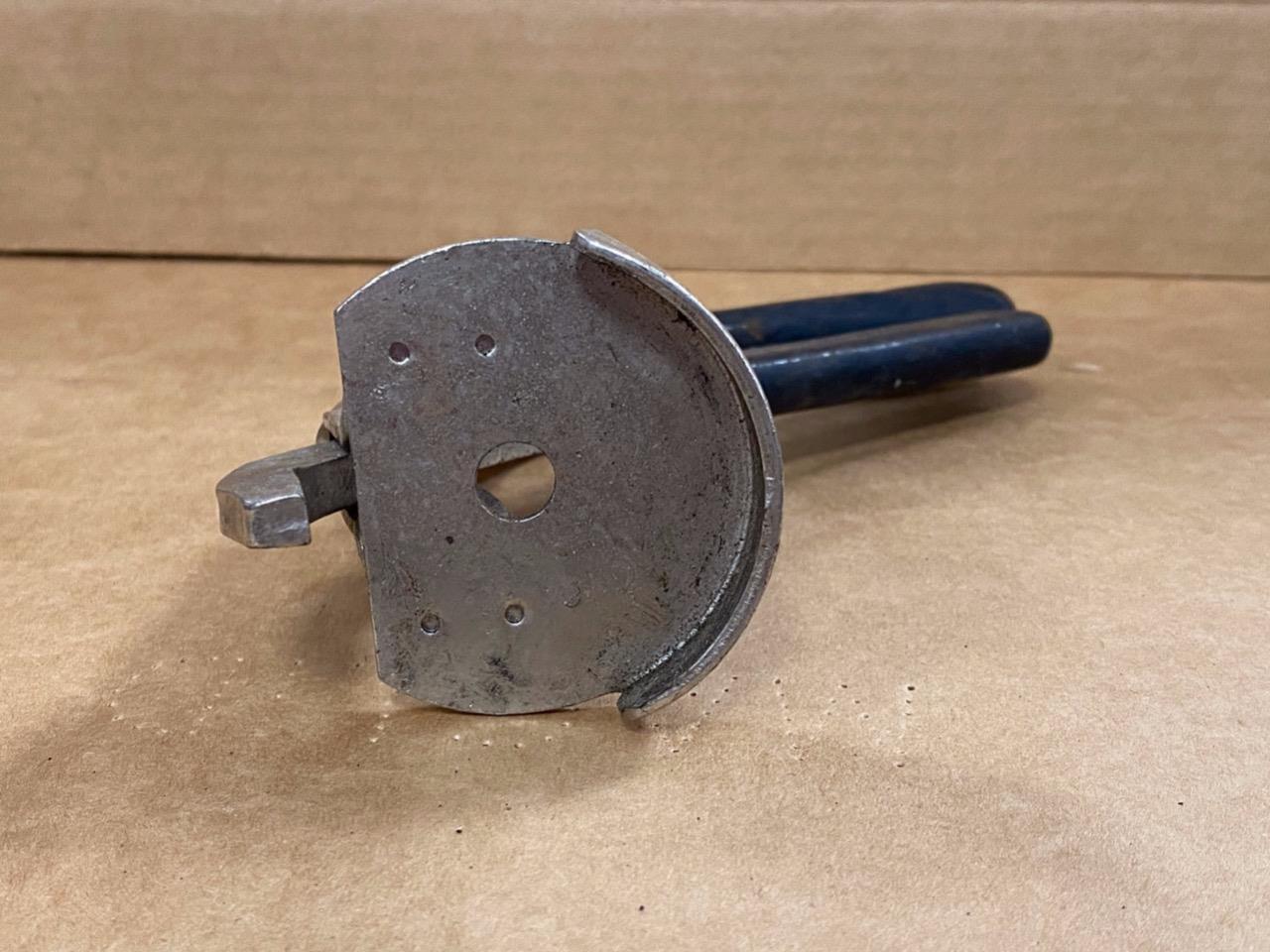 BLUE-POINT YA2090 RADIATOR CAP REMOVER PLIERS- USED.