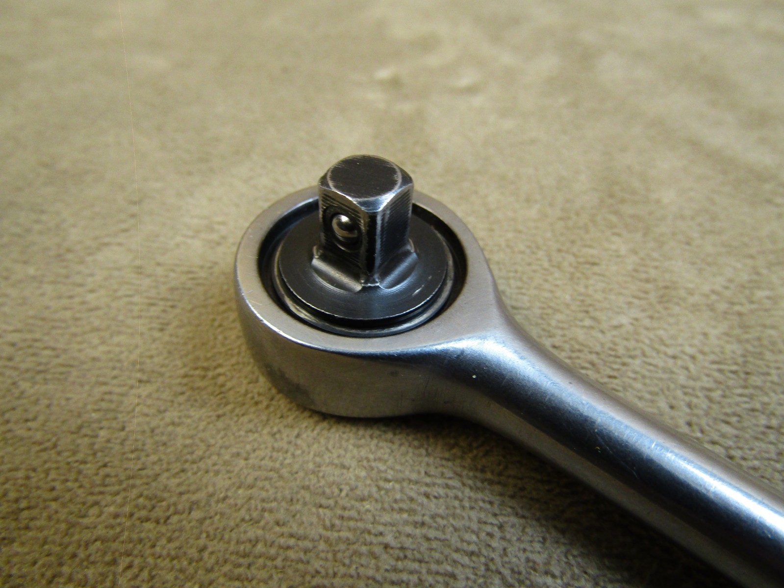 NICE! SNAP ON NO.GTM739 1/4″ DRIVE 4.5″ SHORT HANDLE INDUSTRIAL FINISH RATCHET