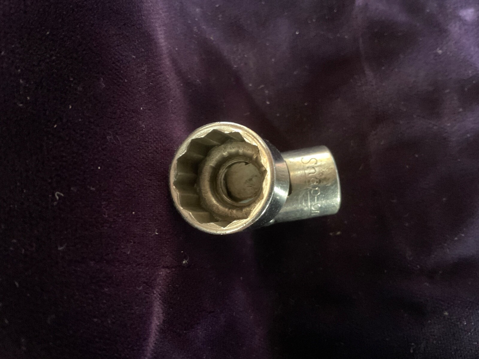 Snap on FVU 20 5/8 12-pt 3/8 Drive Universal Swivel Socket Underlined Logo
