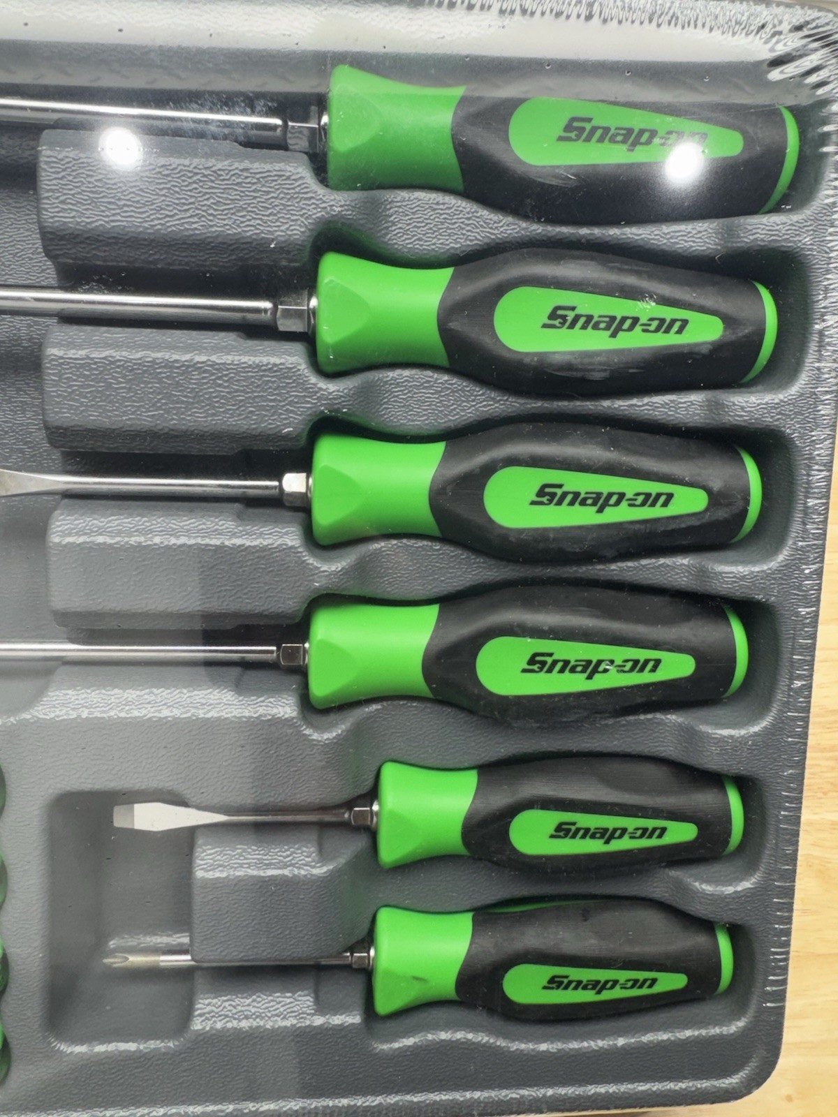 Snap-on Tools USA NEW 10pc GREEN Phillips & Flat Head Screwdriver Set SGDX6040BG