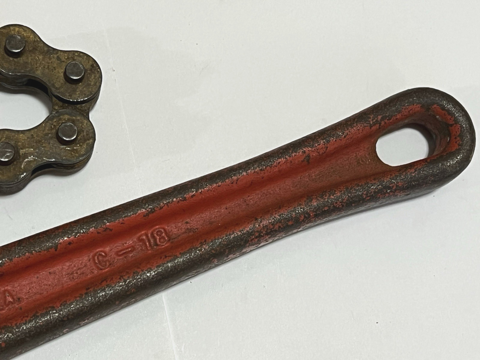 RIDGID C-18 Heavy Duty Pipe & Fitting 18″ Long Chain Wrench 2-1/2″ Diameter USA