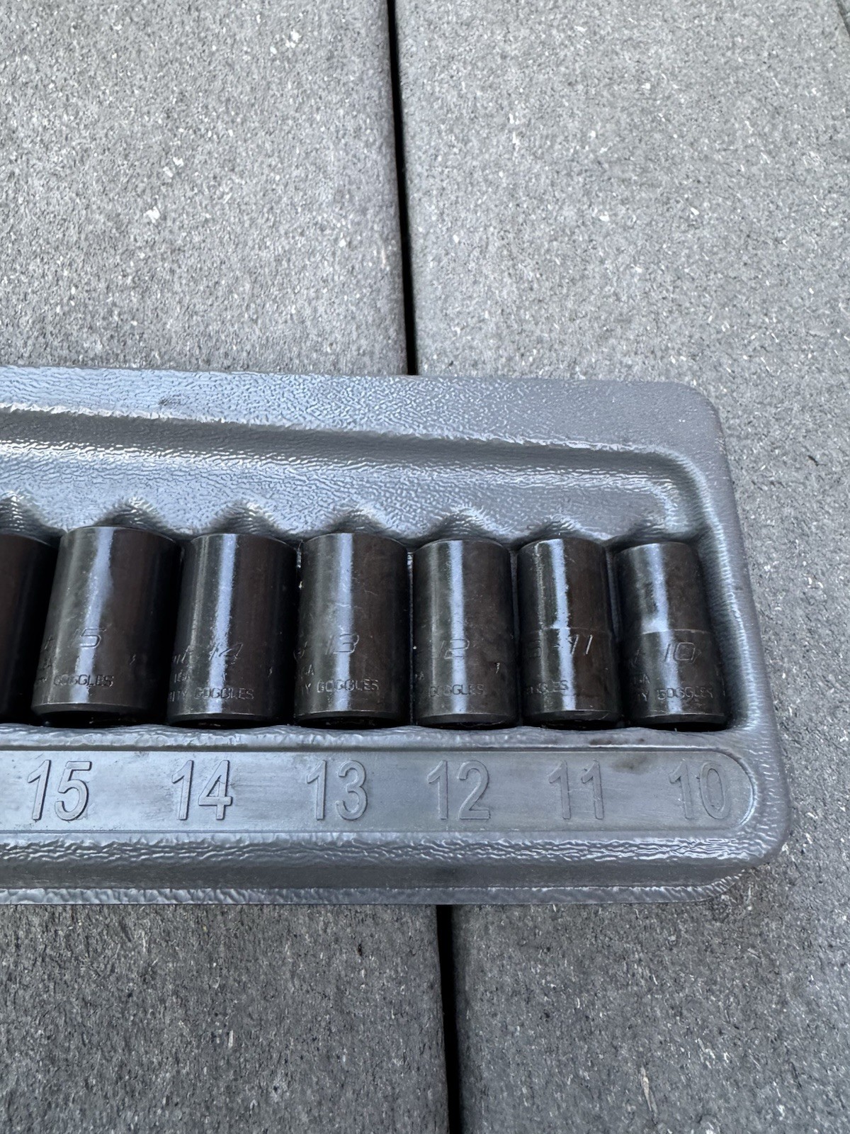 Blue-Point 209TFSMYA 9-Piece 3/8″ Dr Metric/SAE Shallow Twist Impact Socket Set